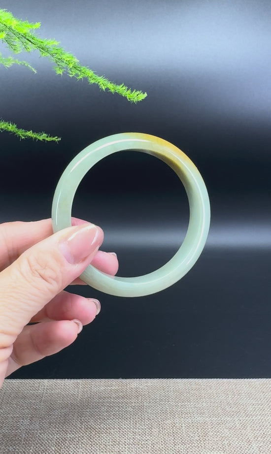 Load and play video in Gallery viewer, Genuine Burmese Yellow Green Jade Jadeite Bangle Bracelet ( 56.9mm )
