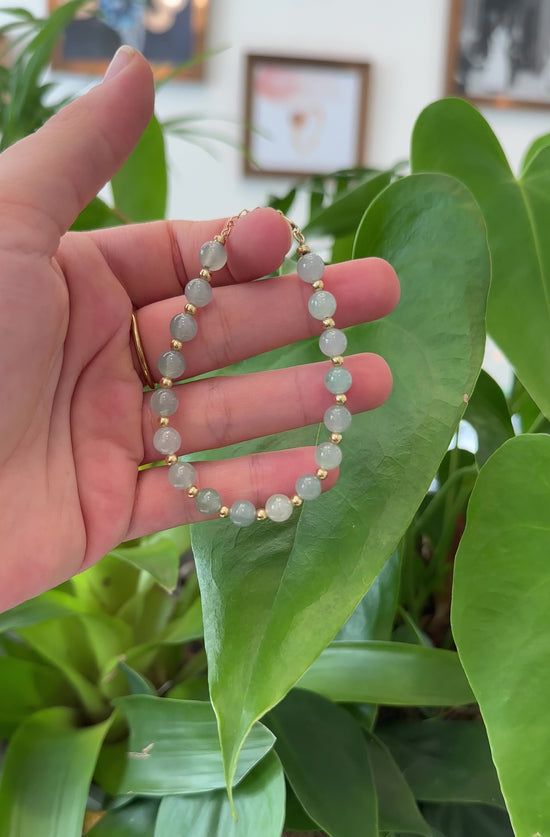 Load and play video in Gallery viewer, High Genuine Ice Jadeite Jade Round Beads Bracelet With 18K Yellow Gold Clasp ( 6.5 mm )
