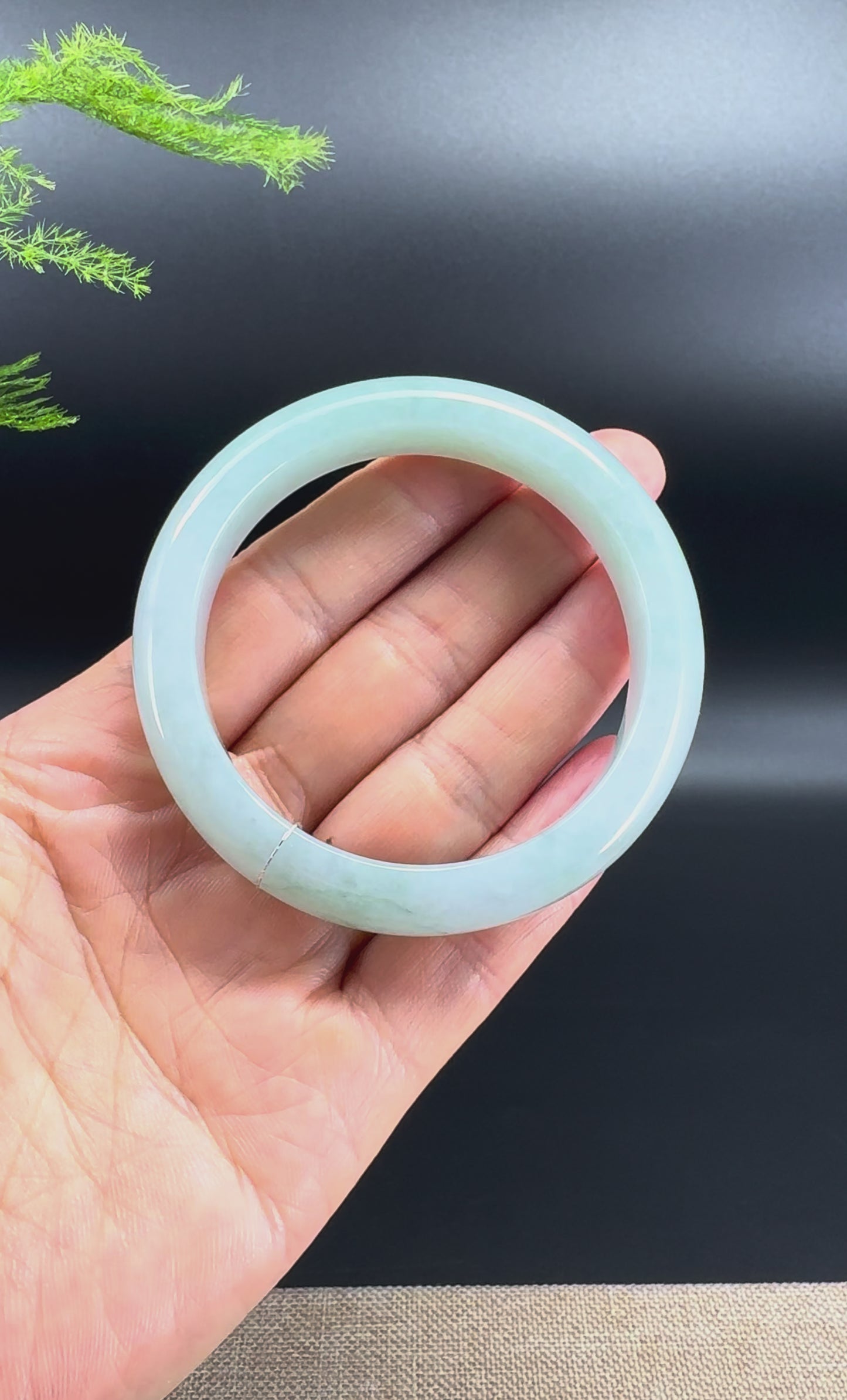 Load and play video in Gallery viewer, Genuine Burmese Green Jade Jadeite Bangle Bracelet ( 54.8mm )
