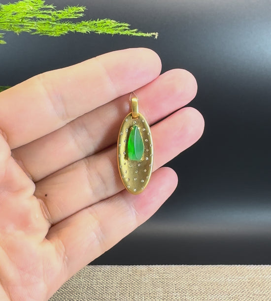 Load and play video in Gallery viewer, RealJade® &amp;quot;Lucky Polygon Three-Dimensional Jade&amp;quot; Natural Green Jade Diamonds Classic Pendant Necklace
