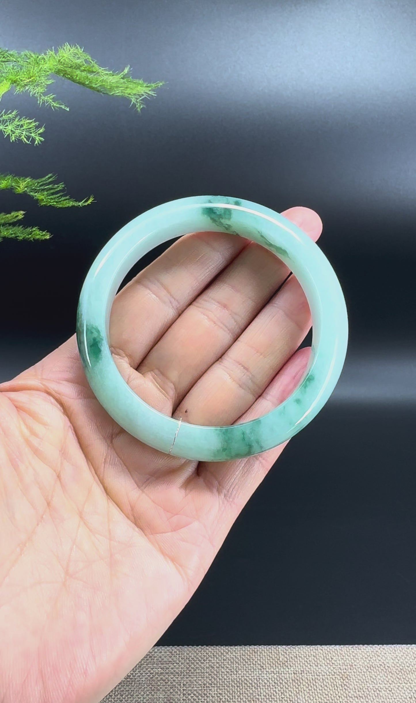 Genuine Burmese Green Flower Jade Jadeite Bangle Bracelet ( 57.1mm )