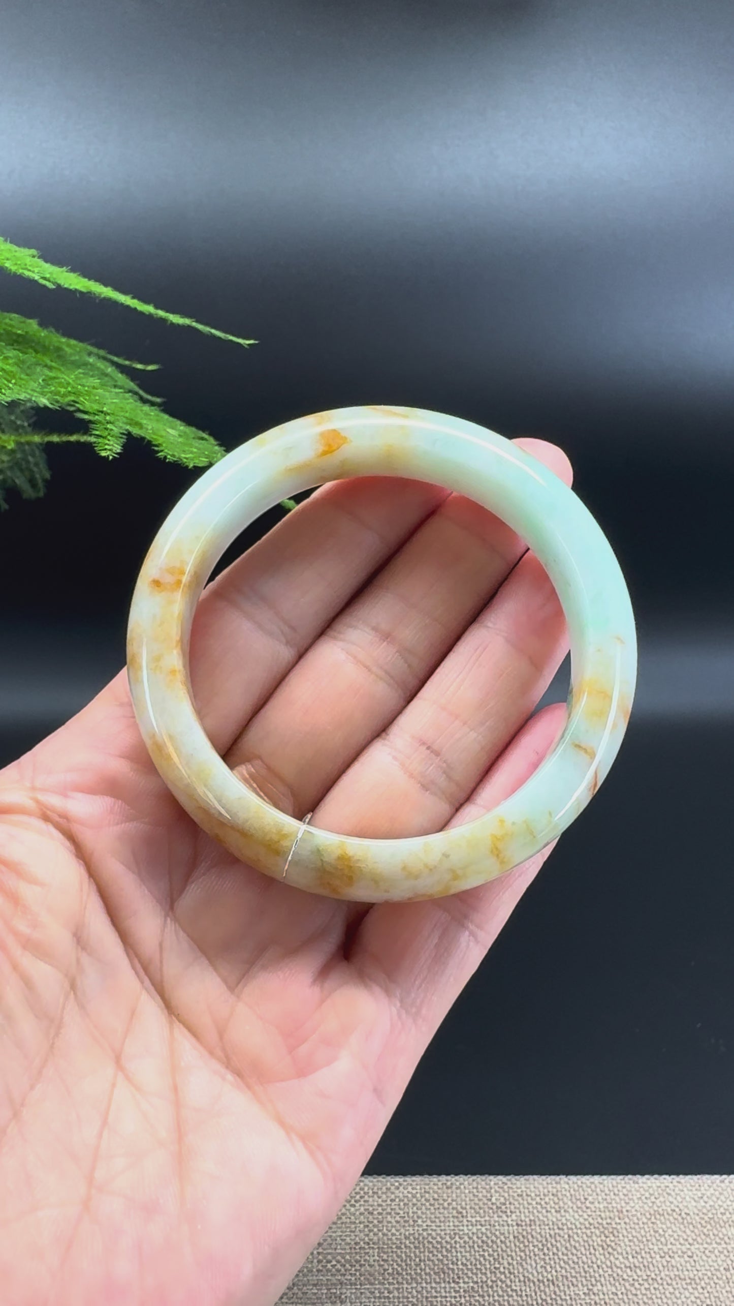 Load and play video in Gallery viewer, Genuine Burmese Light Green &amp;amp; Sajin Jade Jadeite Bangle Bracelet (54.9mm )
