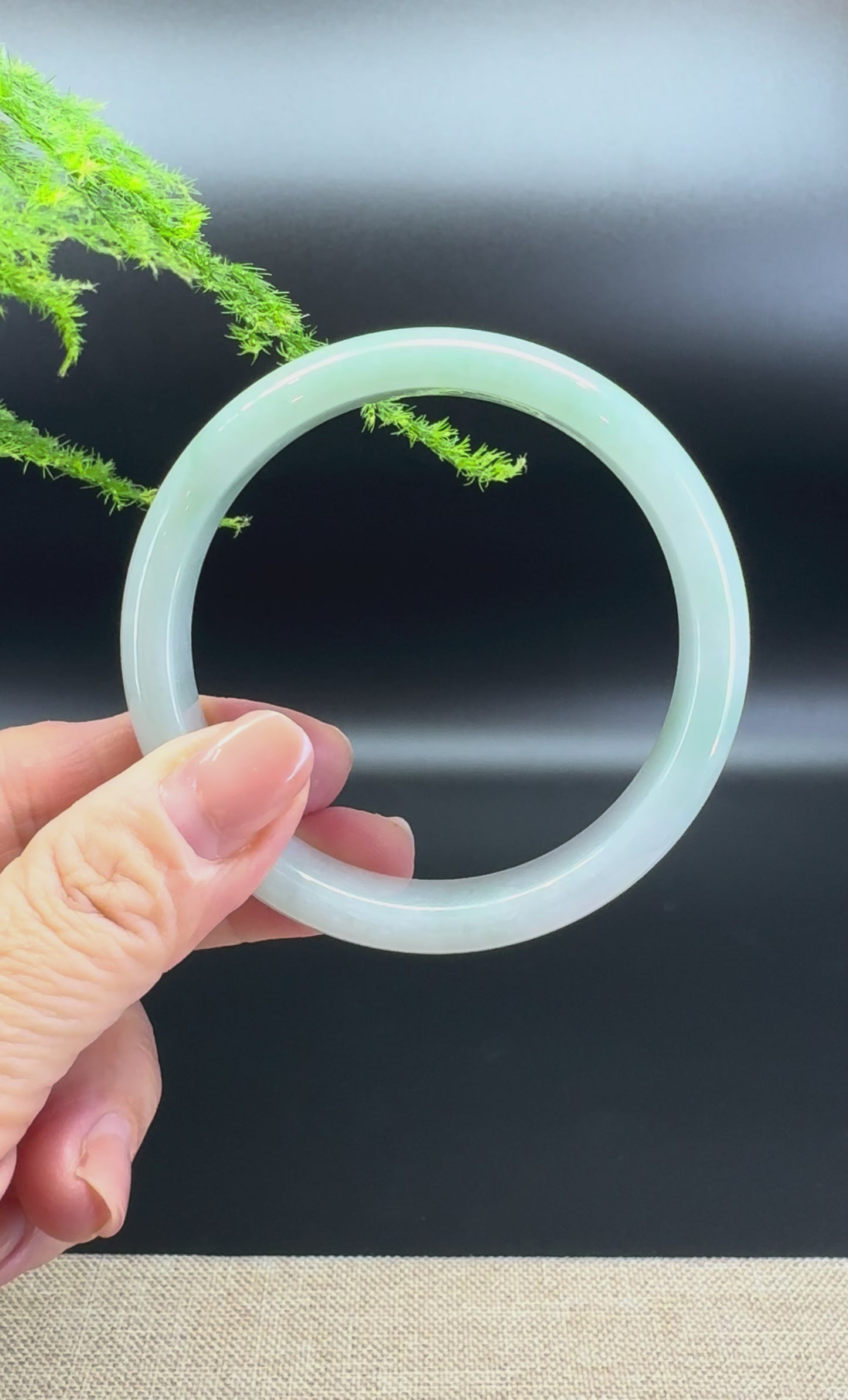 Genuine Burmese Green Jade Jadeite Bangle Bracelet ( 58.9mm )