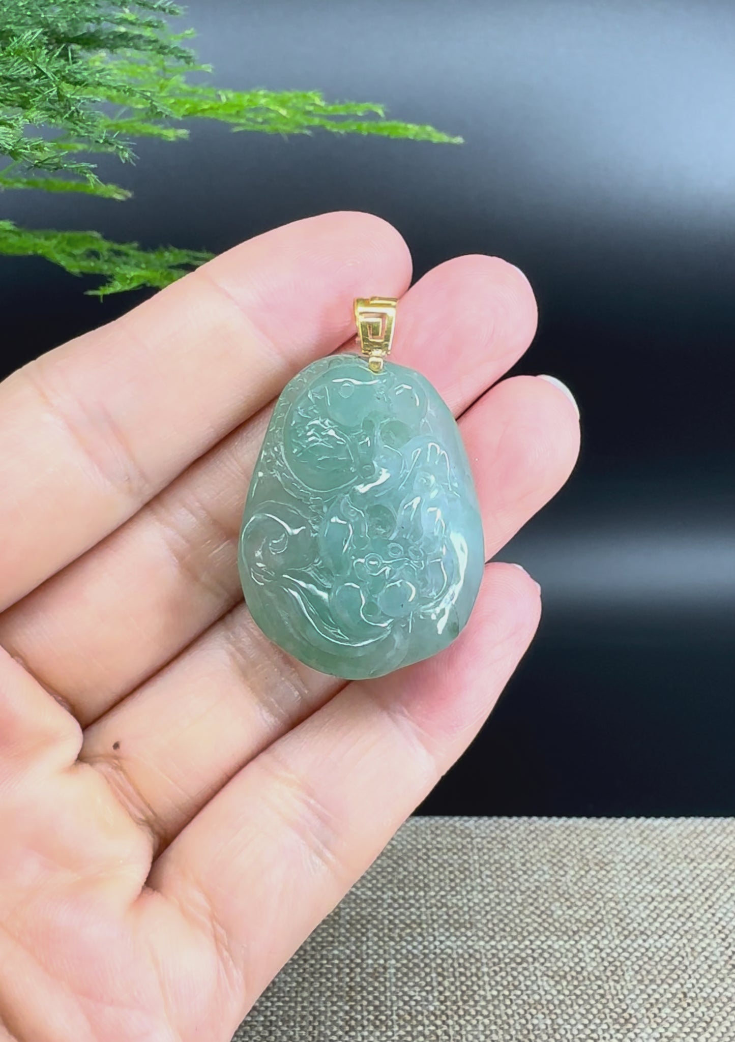Natural 18K Yellow Gold Burmese Green Jadeite Jade Lotus Pendant