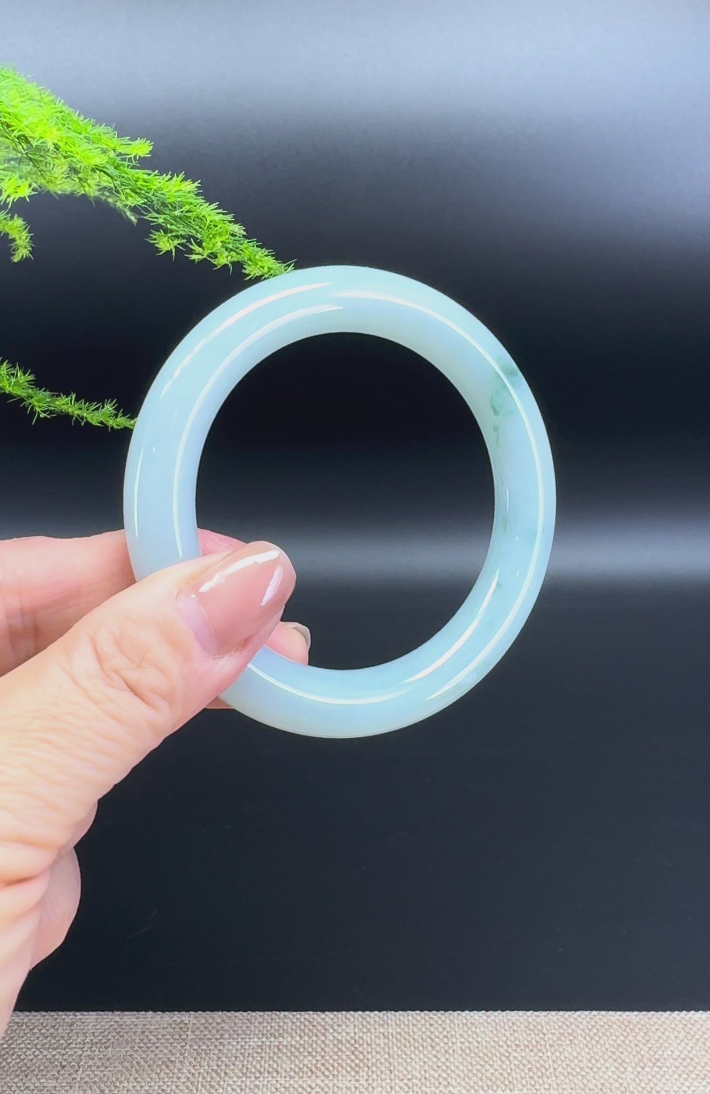 Load and play video in Gallery viewer, Genuine Burmese Green Jade Jadeite Bangle Bracelet (55.6mm)
