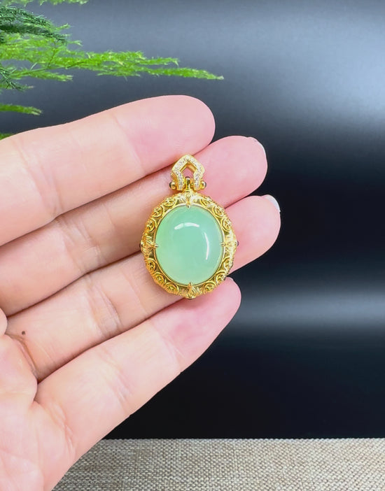 Load and play video in Gallery viewer, RealJade® Co. High-end Genuine Icy Green Jadeite Jade  Necklace With 18K Yellow Gold Bail
