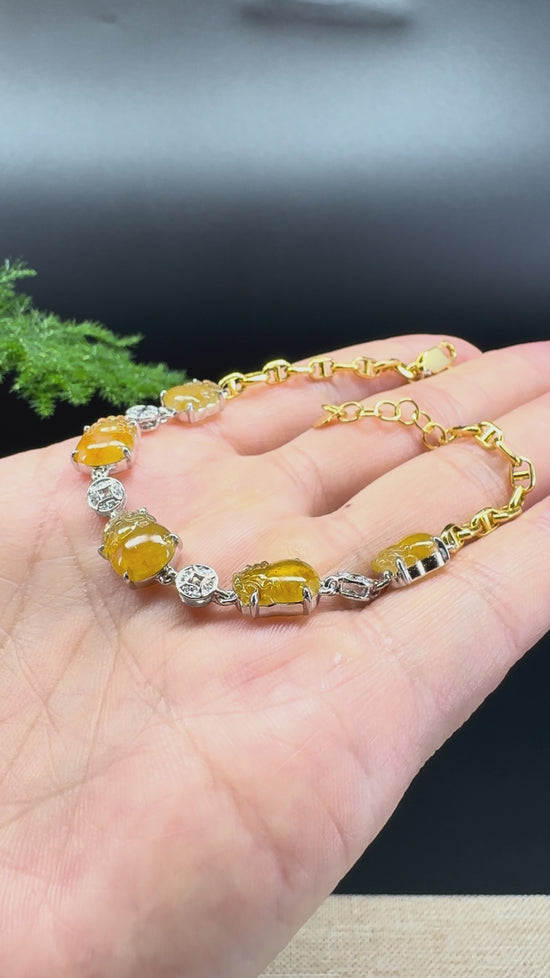 Load and play video in Gallery viewer, 18K Gold Honey Yellow Pi Xiu Jadeite Jade Bracelet With Diamonds
