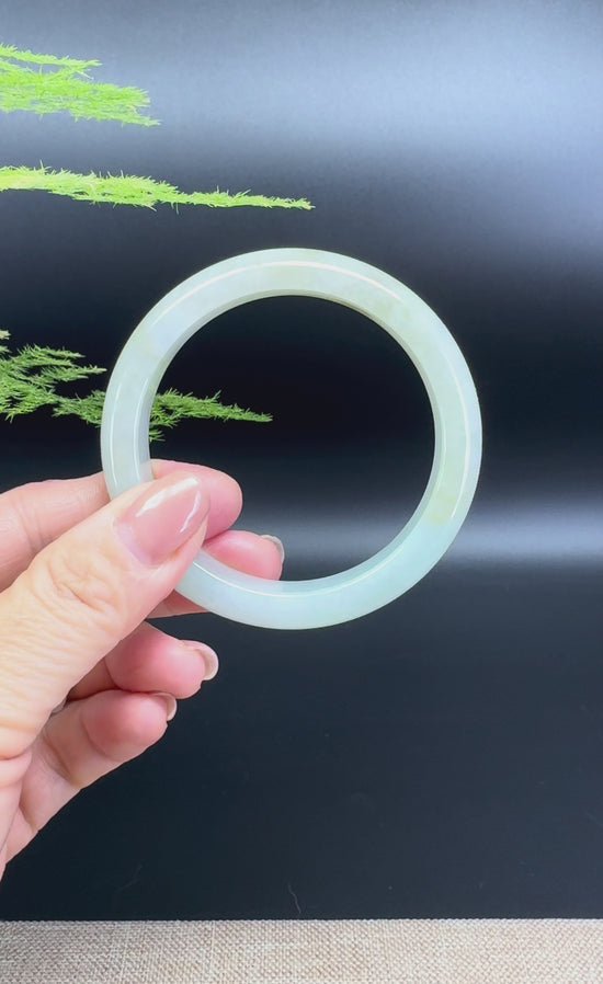 Load and play video in Gallery viewer, Genuine Burmese Icy Yellow Jade Jadeite Bangle Bracelet ( 54.7mm )
