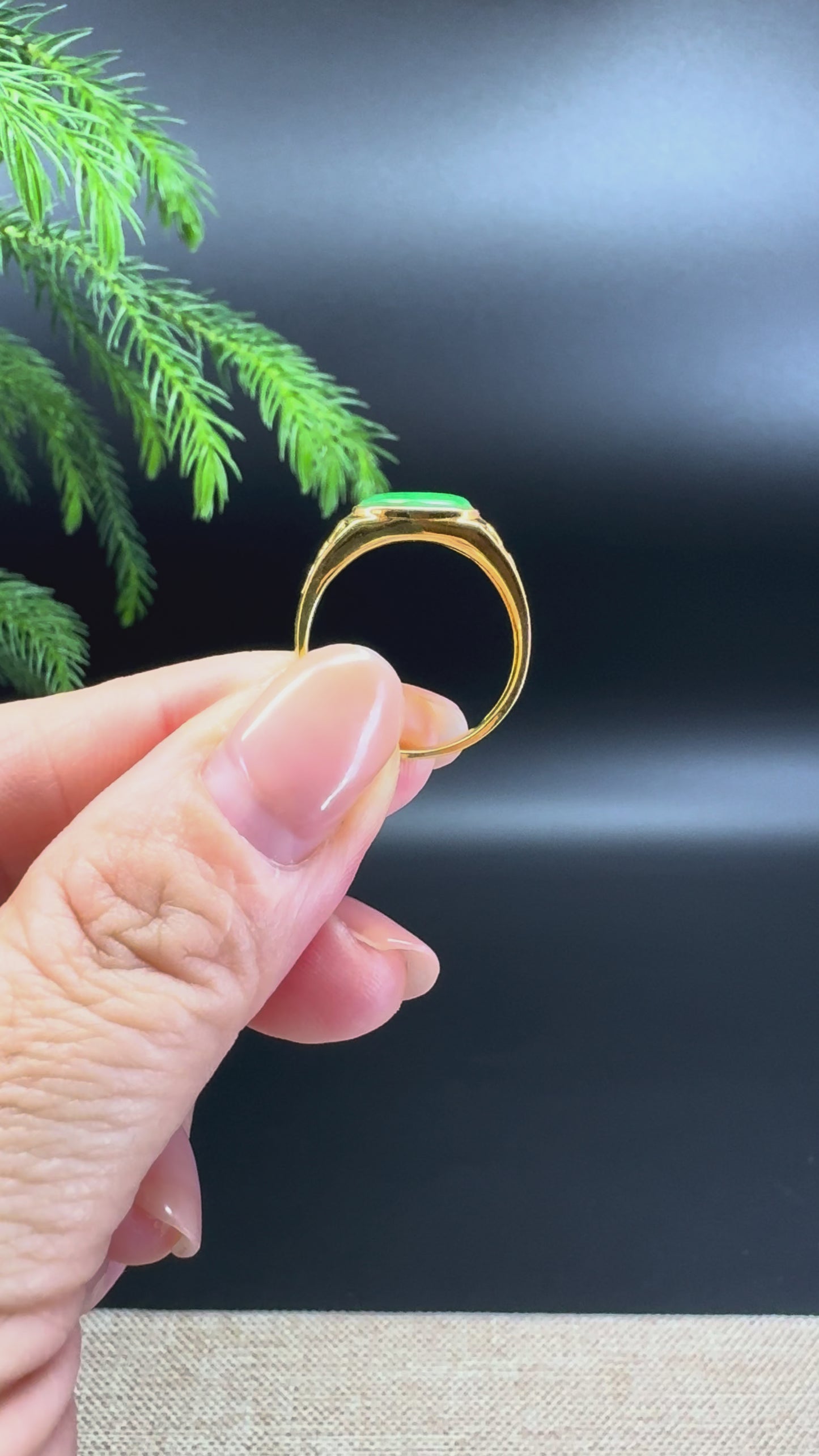 RealJade® 18K Yellow Gold Forest Green Jadeite Jade Freeform Ring