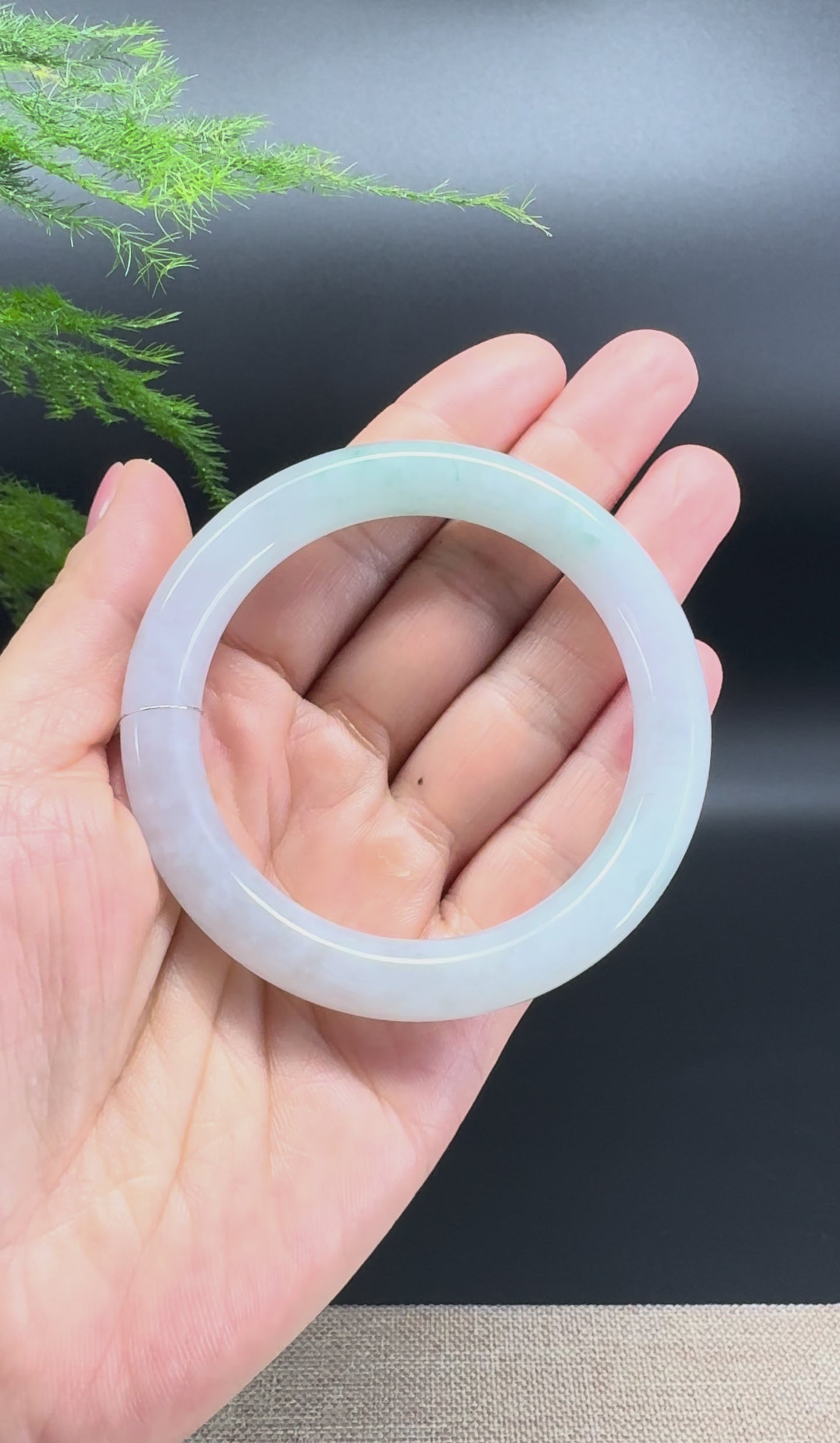Load and play video in Gallery viewer, Genuine Burmese Icy Green Jade Jadeite Bangle Bracelet ( 53.7mm )

