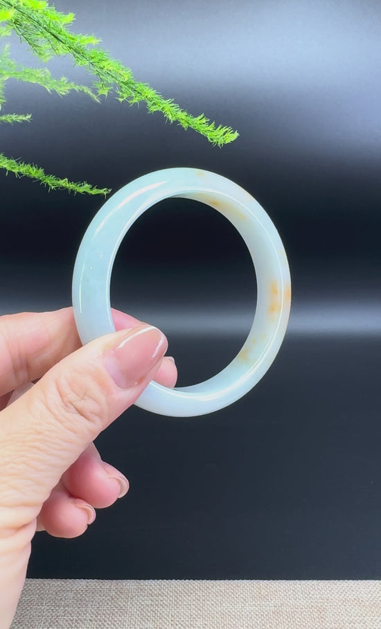 Load and play video in Gallery viewer, Genuine Burmese Yellow Green Jade Jadeite Bangle Bracelet ( 57.4mm )
