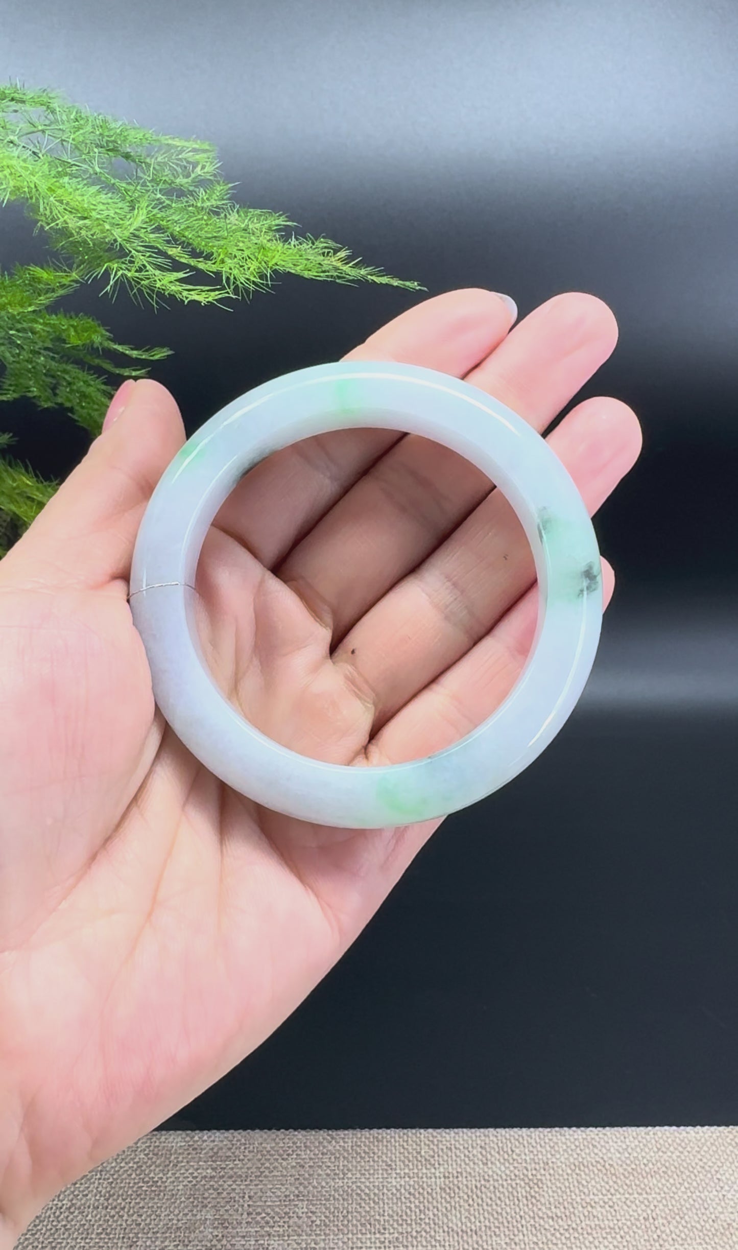 Load and play video in Gallery viewer, Genuine Burmese Lavender Green Jade Jadeite Bangle Bracelet ( 54.3mm )
