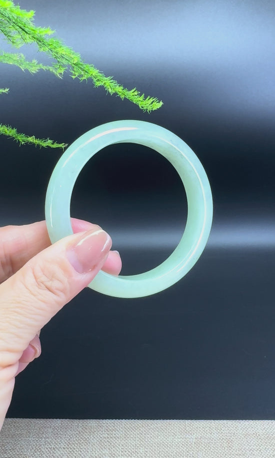 Load and play video in Gallery viewer, Genuine Burmese Green Jade Jadeite Bangle Bracelet (56.3mm)
