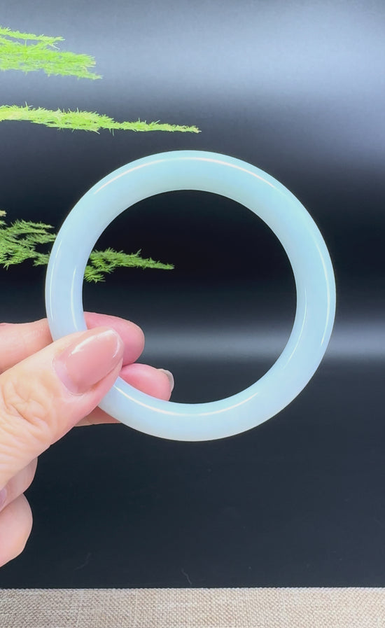 Load and play video in Gallery viewer, Genuine Burmese Icy Green Jade Jadeite Bangle Bracelet ( 54.4mm )

