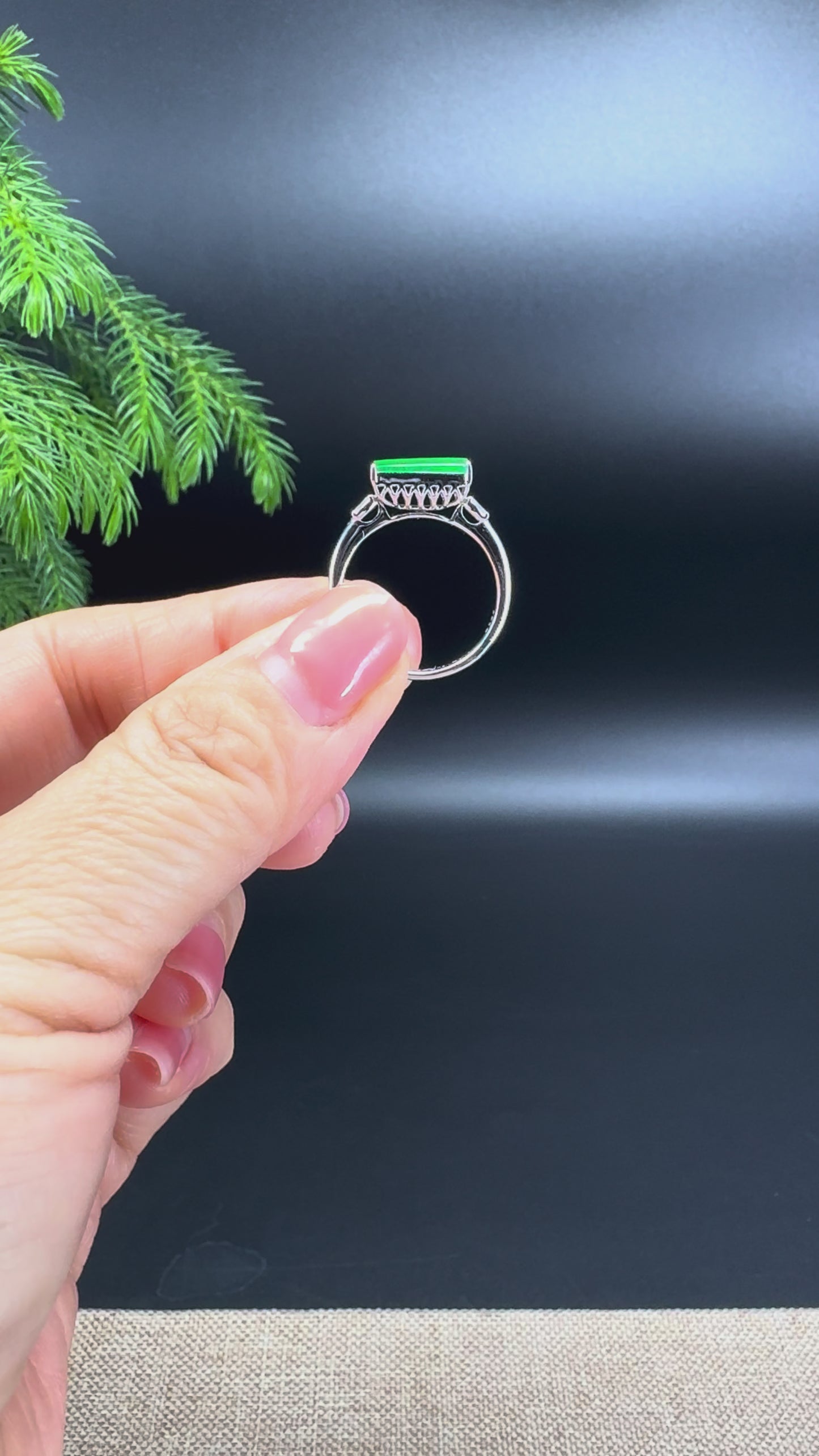 RealJade® 18K White Gold Green Jadeite Jade Classic Ring
