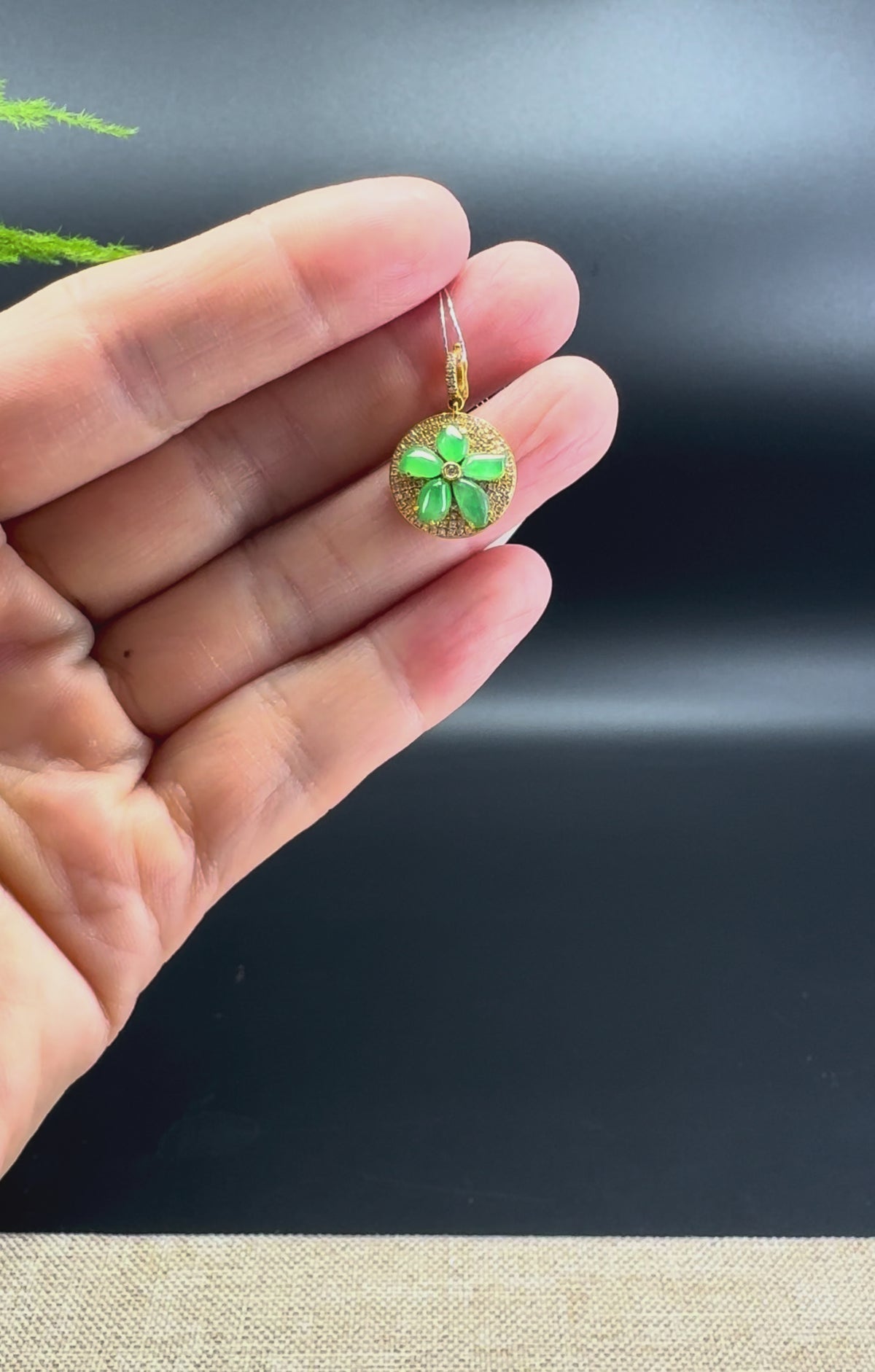 RealJade® 18k Gold Genuine Green Jadeite Flower Pendant Necklace With Diamonds