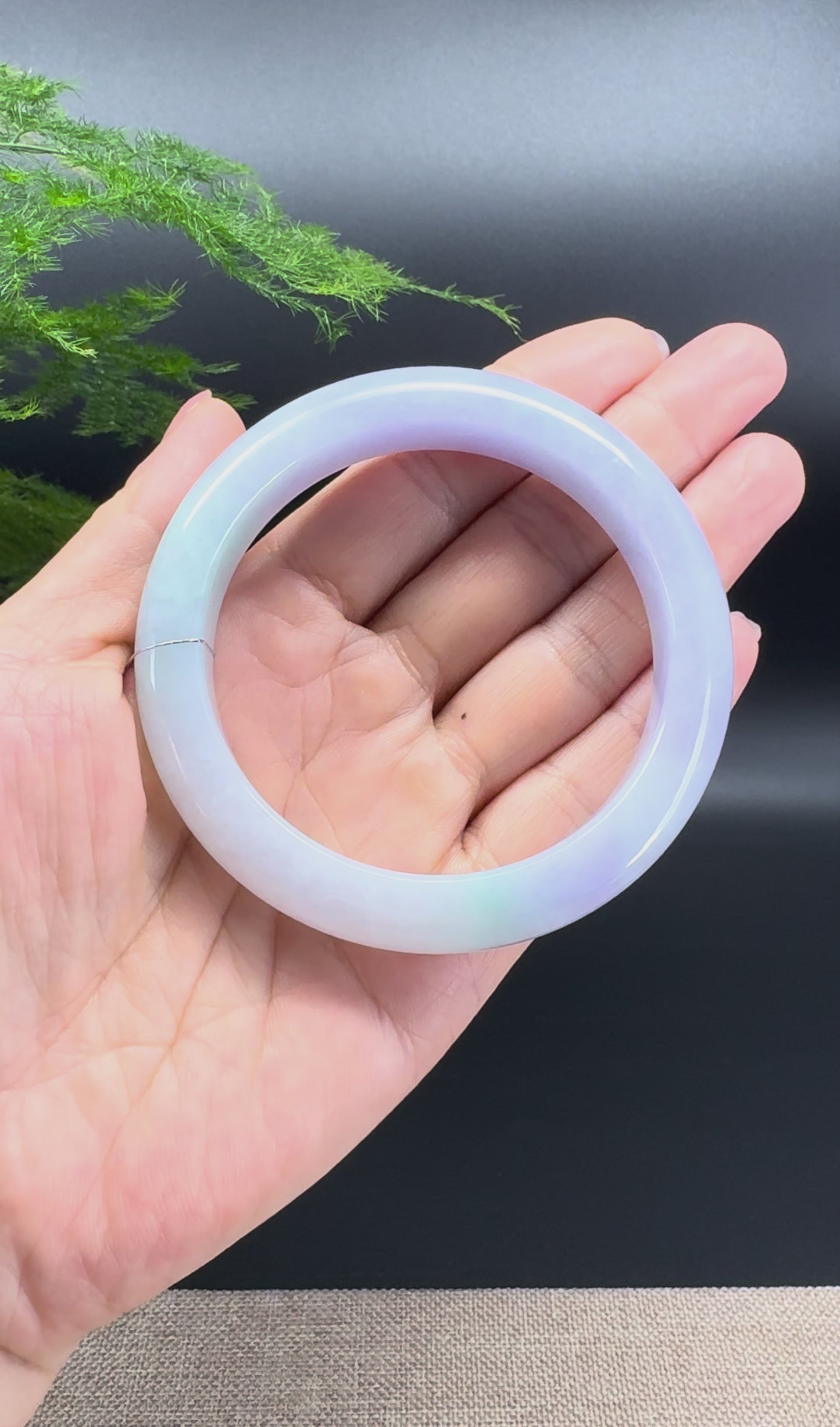 Load and play video in Gallery viewer, Genuine Burmese Lavender Green Jadeite Jade Bangle Bracelet ( 58.6mm )
