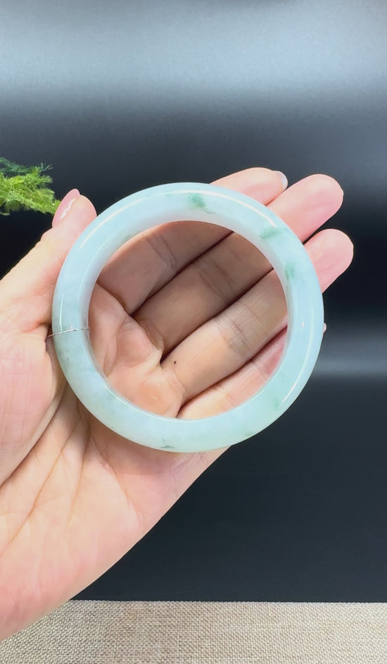 Load and play video in Gallery viewer, Genuine Burmese Icy Green Jade Jadeite Bangle Bracelet ( 55.4mm )

