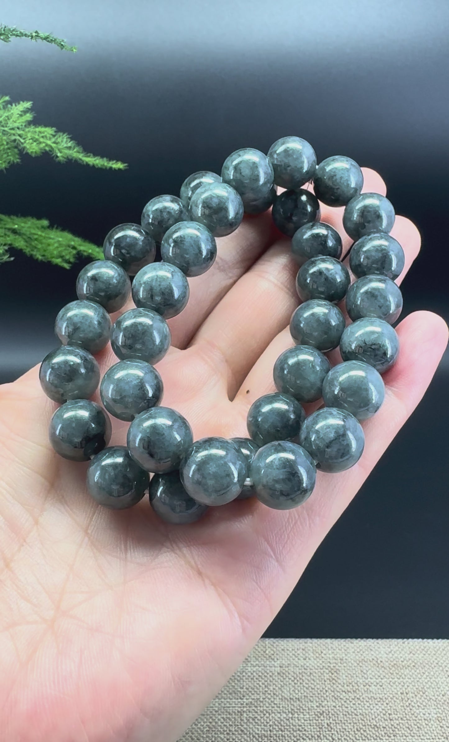 Load and play video in Gallery viewer, RealJade® Genuine Jadeite Jade Black Green Beads Bracelet ( 12mm ) For Men
