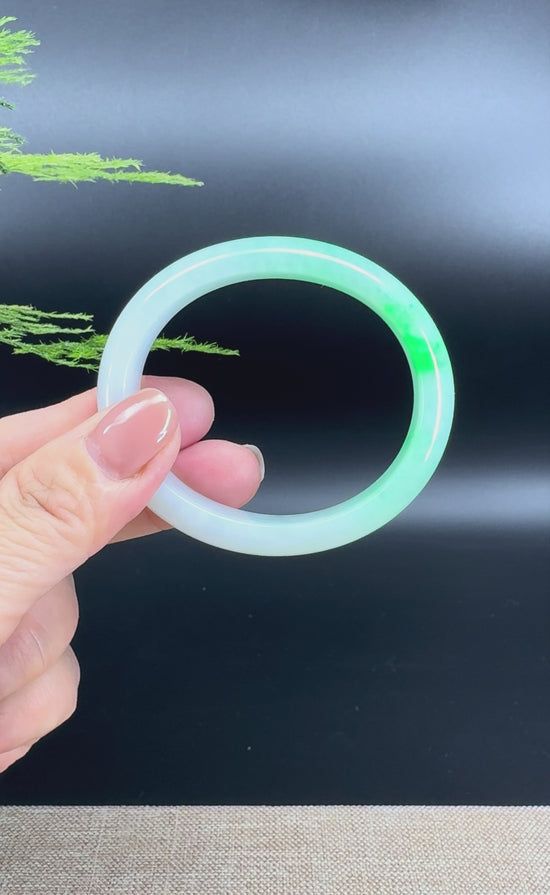 Load and play video in Gallery viewer, Genuine Burmese Icy Green Jade Jadeite Bangle Bracelet (52.8*45.8mm)
