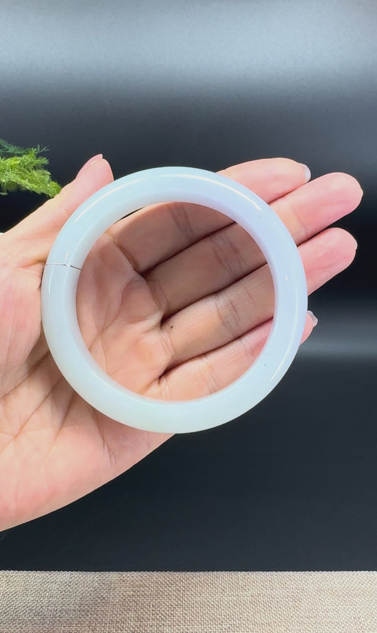 Load and play video in Gallery viewer, Genuine Burmese Lavender Green Jade Jadeite Bangle Bracelet ( 59.4mm )
