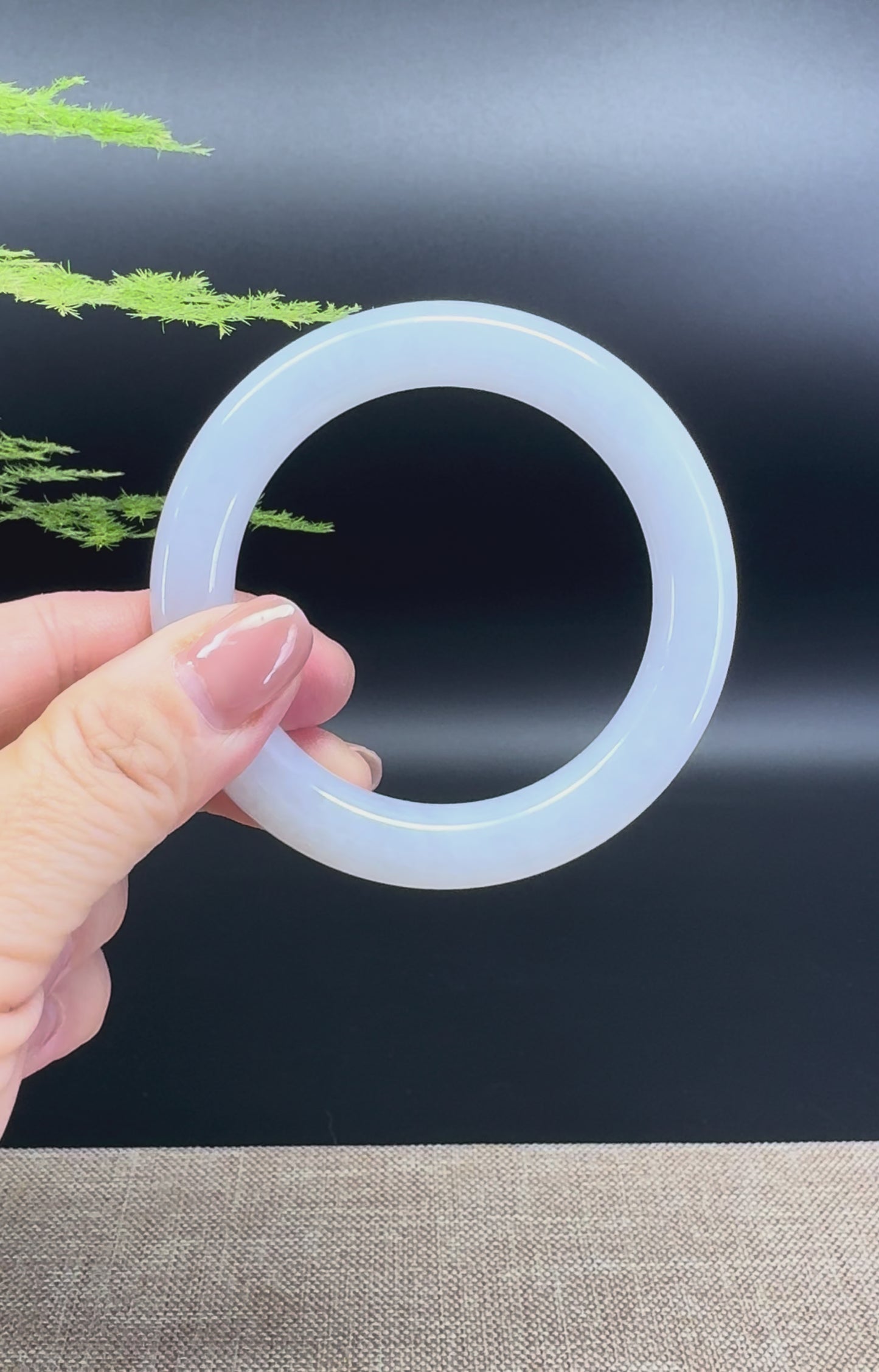 Load and play video in Gallery viewer, Genuine Burmese Icy Lavender Jade Jadeite Bangle Bracelet (53.3mm)
