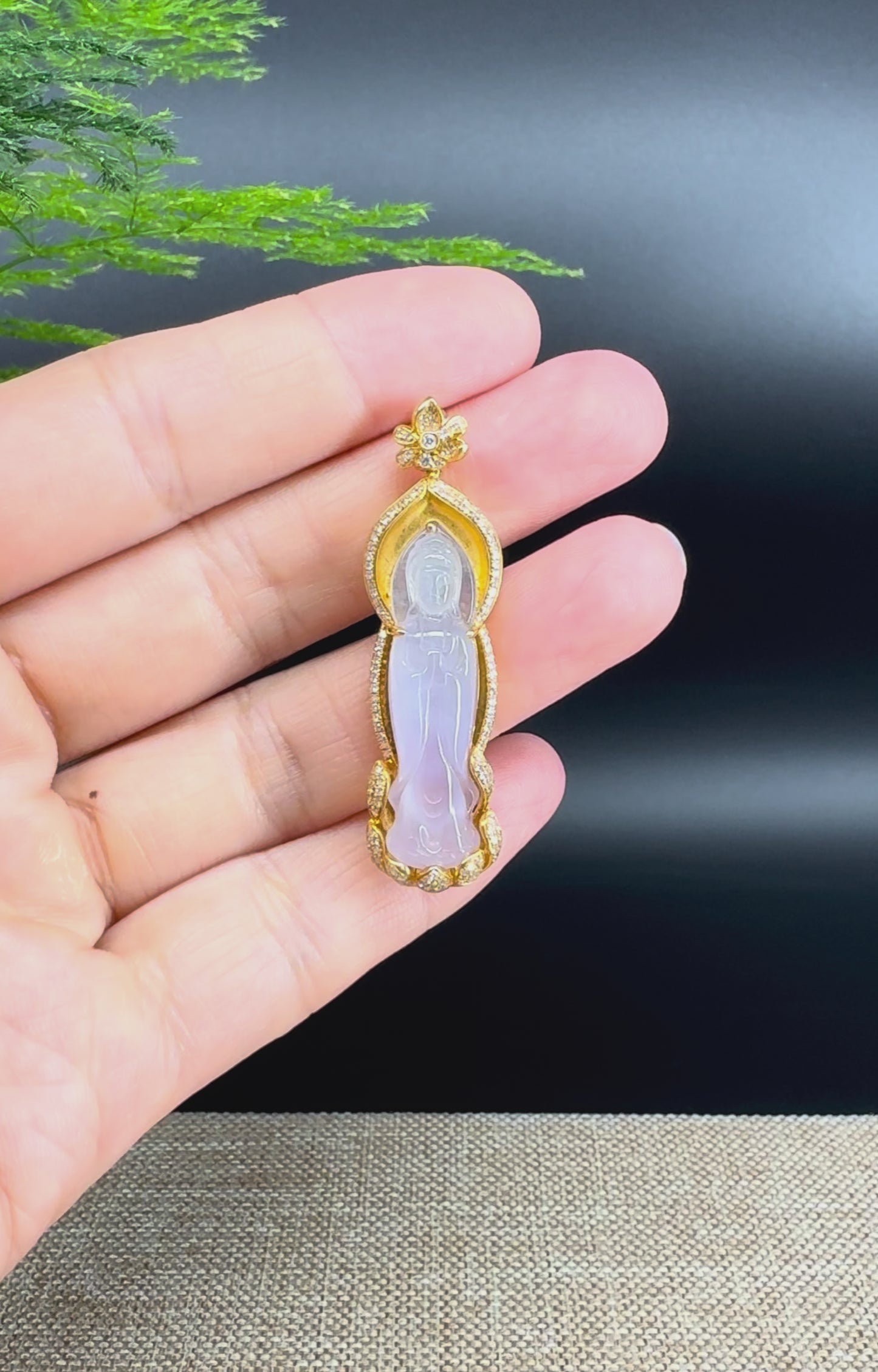 Load and play video in Gallery viewer, RealJade® 18K Yellow Gold Genuine Luxury Icy lavender Jade Guanyin Pendant Necklace With Diamonds

