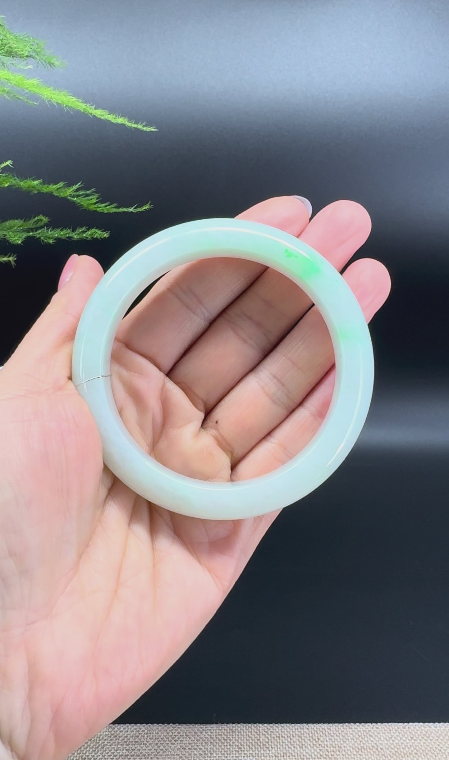 Load and play video in Gallery viewer, Genuine Burmese Icy Green Jade Jadeite Bangle Bracelet ( 58.4mm )
