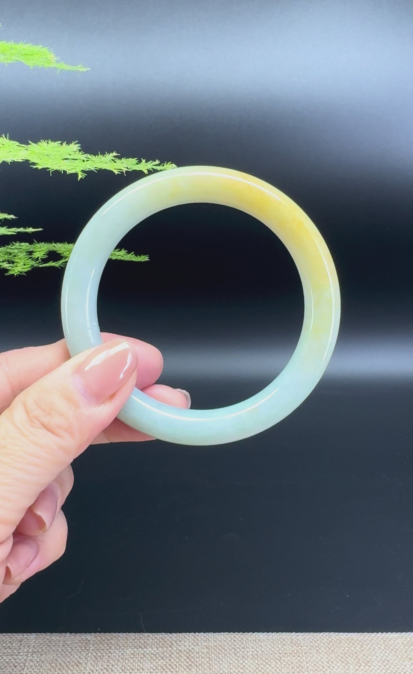 Load and play video in Gallery viewer, Genuine Burmese Yellow Green Jade Jadeite Bangle Bracelet ( 54.1mm )
