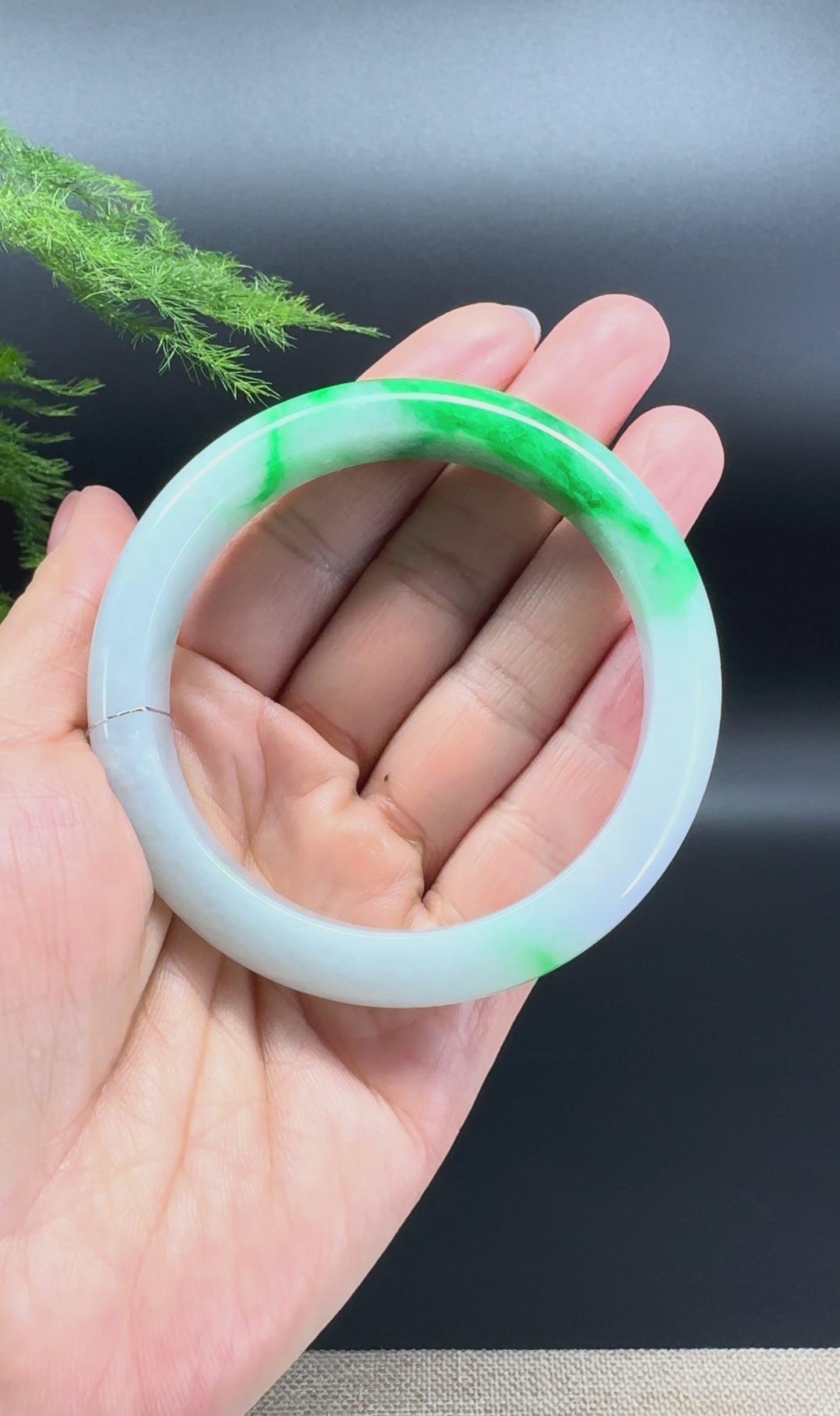 Load and play video in Gallery viewer, Genuine Burmese Green Lavender Jade Jadeite Bangle Bracelet (57.6mm)
