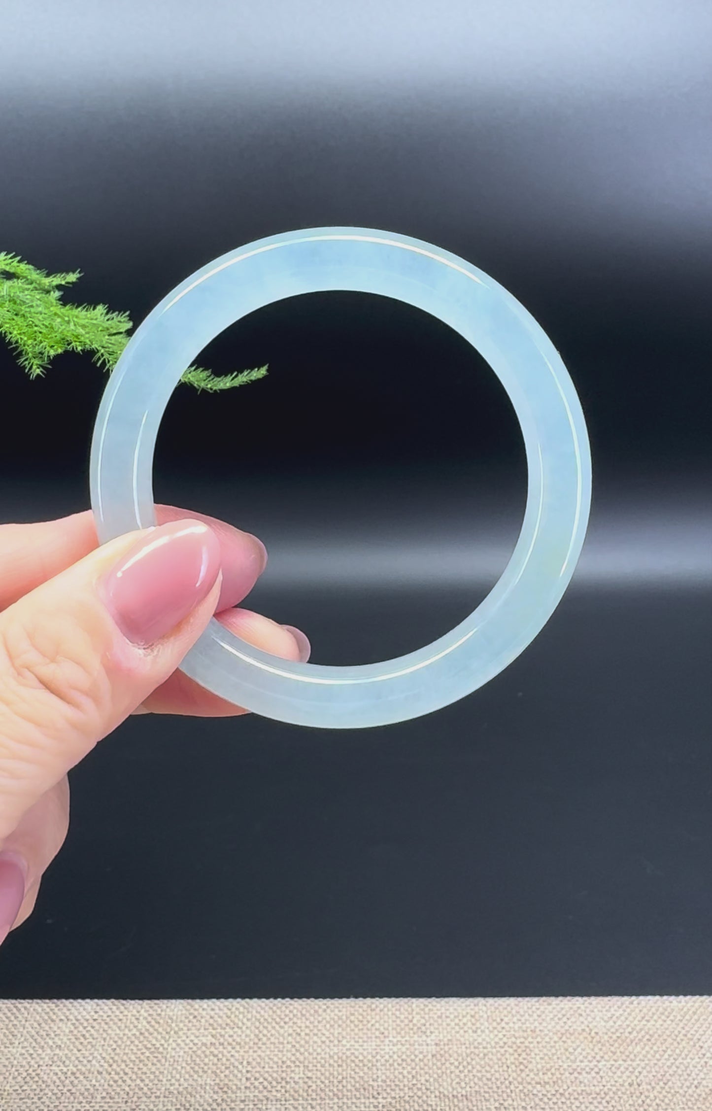 Load and play video in Gallery viewer, Genuine Burmese Icy Jade Jadeite Bangle Bracelet (52.1mm)
