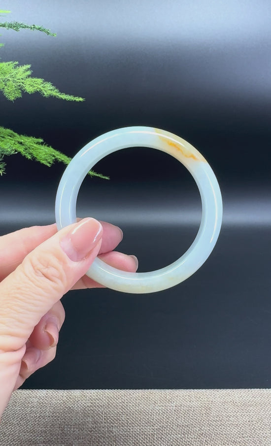Load and play video in Gallery viewer, Genuine Burmese Yellow Green Jade Jadeite Bangle Bracelet ( 53.7mm )
