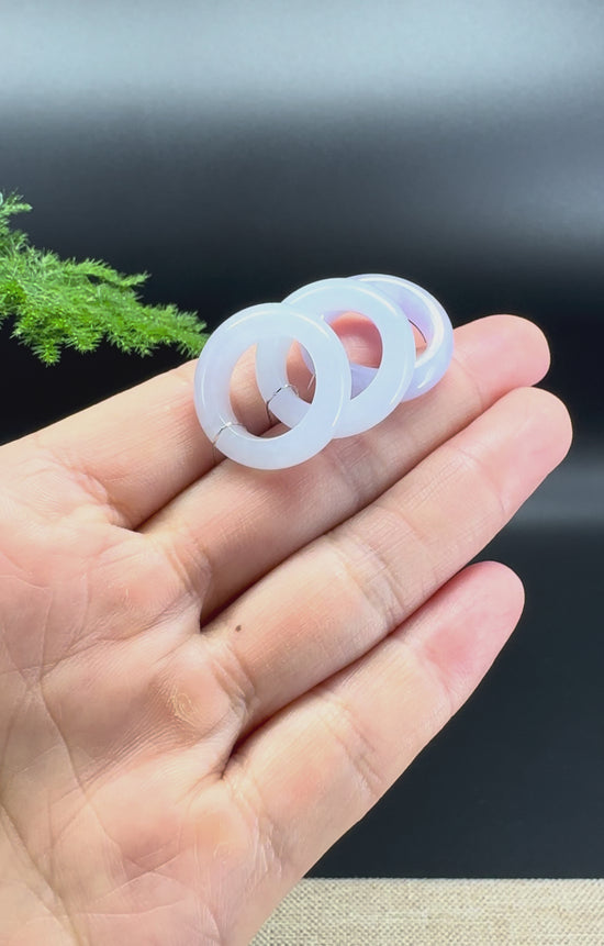 Load and play video in Gallery viewer, RealJade® Burmese Icy Lavender Traditional Jadeite Jade Ring
