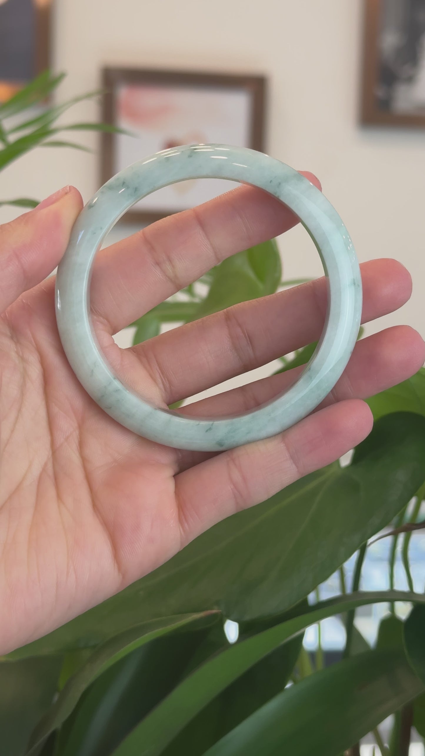 Load and play video in Gallery viewer, Burmese Blue-Green Jade Jadeite Bangle Bracelet (59.51 mm) T254

