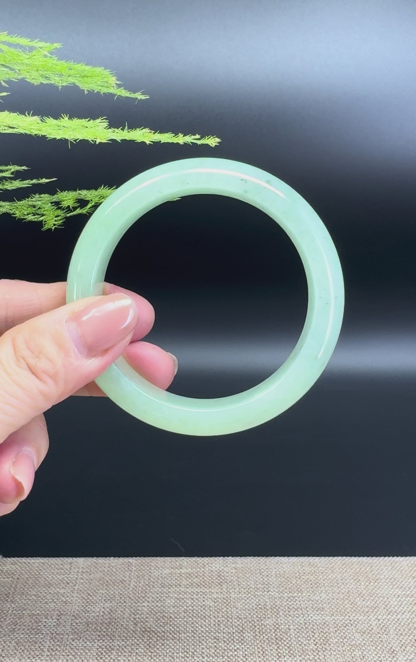 Load and play video in Gallery viewer, Genuine Burmese Green Jade Jadeite Bangle Bracelet (54.6mm)
