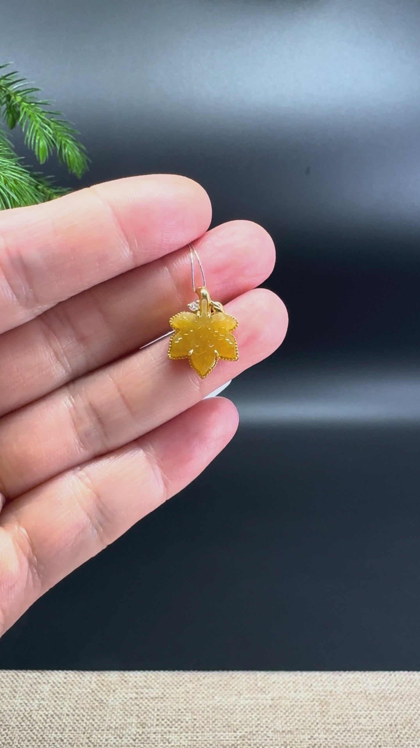 Load and play video in Gallery viewer, RealJade® &amp;quot;Maple Leaf&amp;quot; 18K Yellow Gold Honey Yellow Jadeite Jade Pendant
