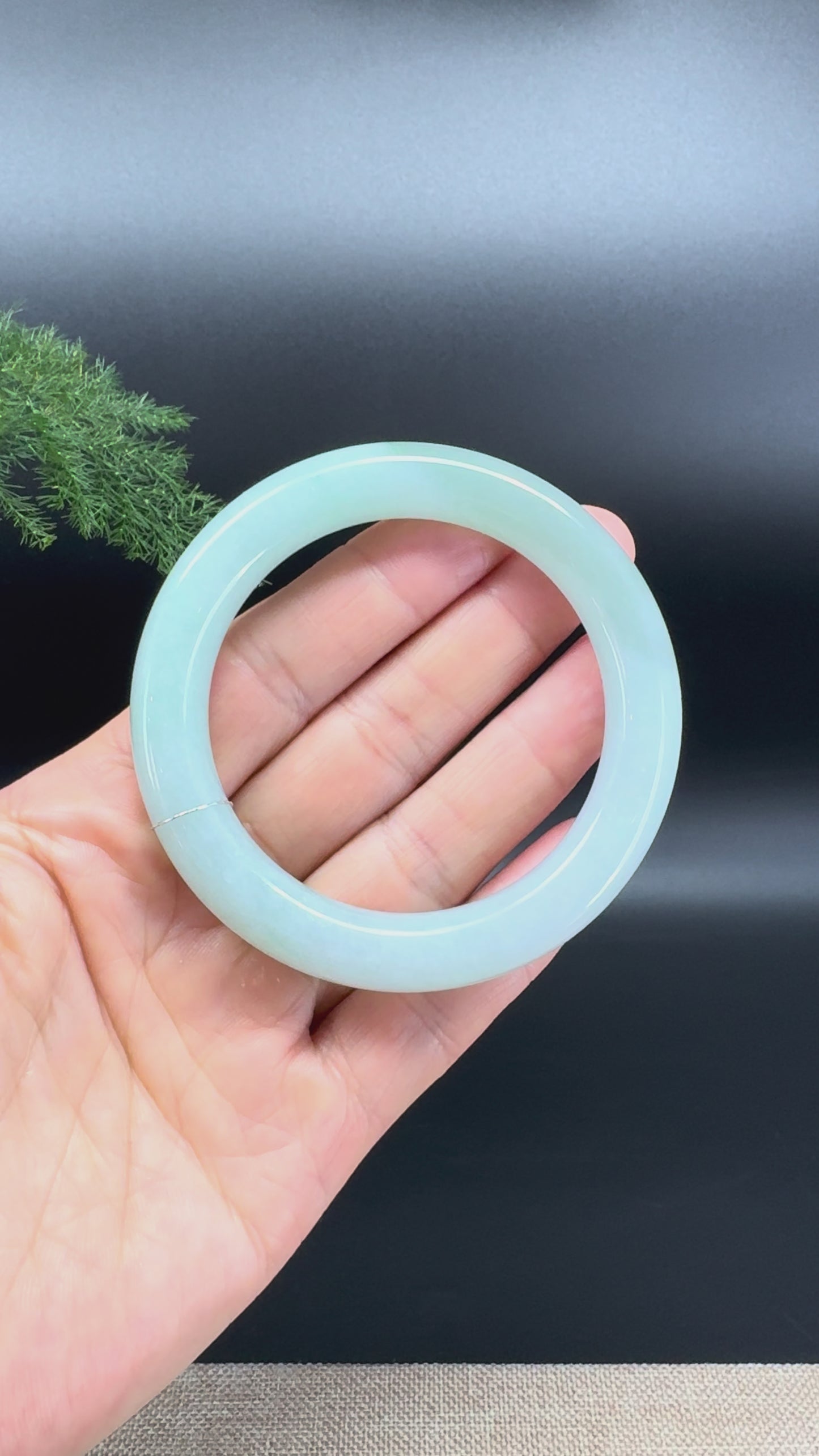 Genuine Burmese Green Jade Jadeite Bangle Bracelet ( 53.6mm )