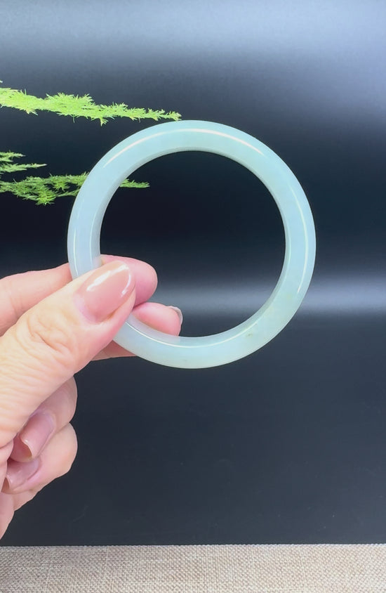 Load and play video in Gallery viewer, Genuine Burmese Icy Green Jade Jadeite Bangle Bracelet ( 53.8mm )
