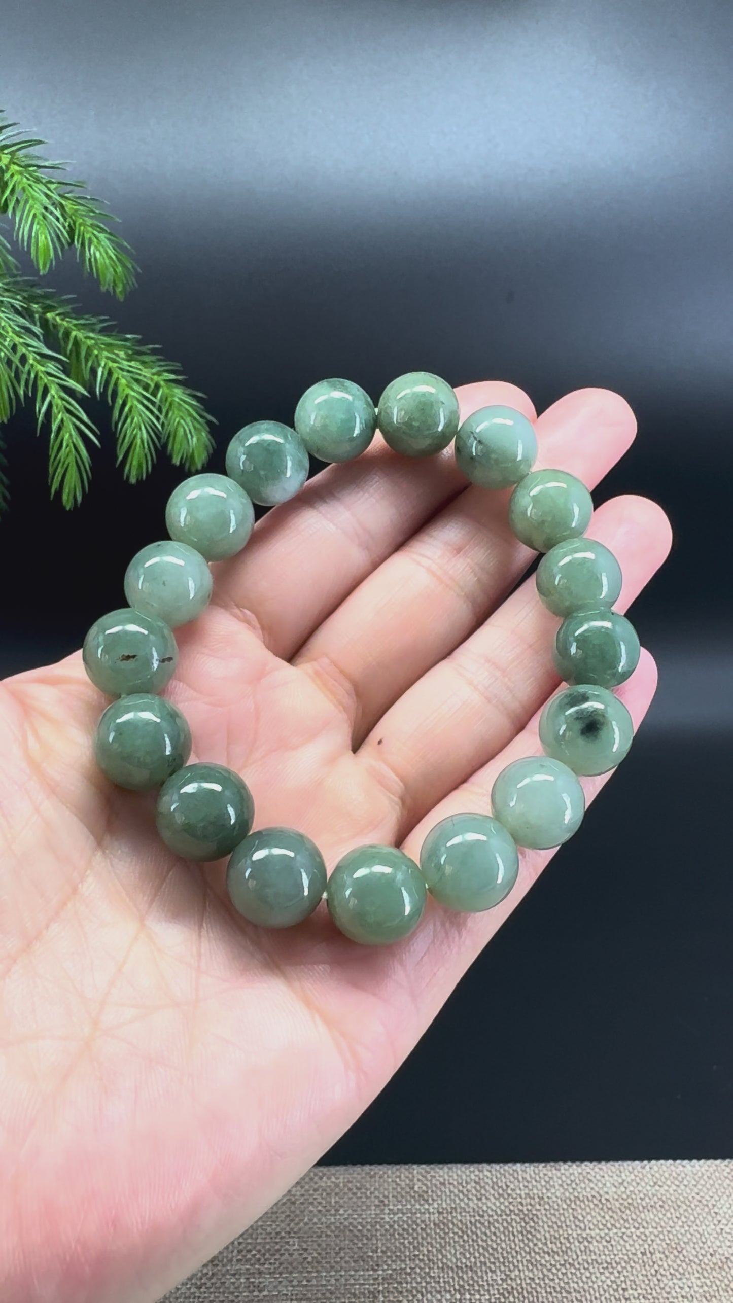 Load and play video in Gallery viewer, RealJade® Genuine Jadeite Jade Round Forest Green Beads Bracelet ( 12.5 mm )

