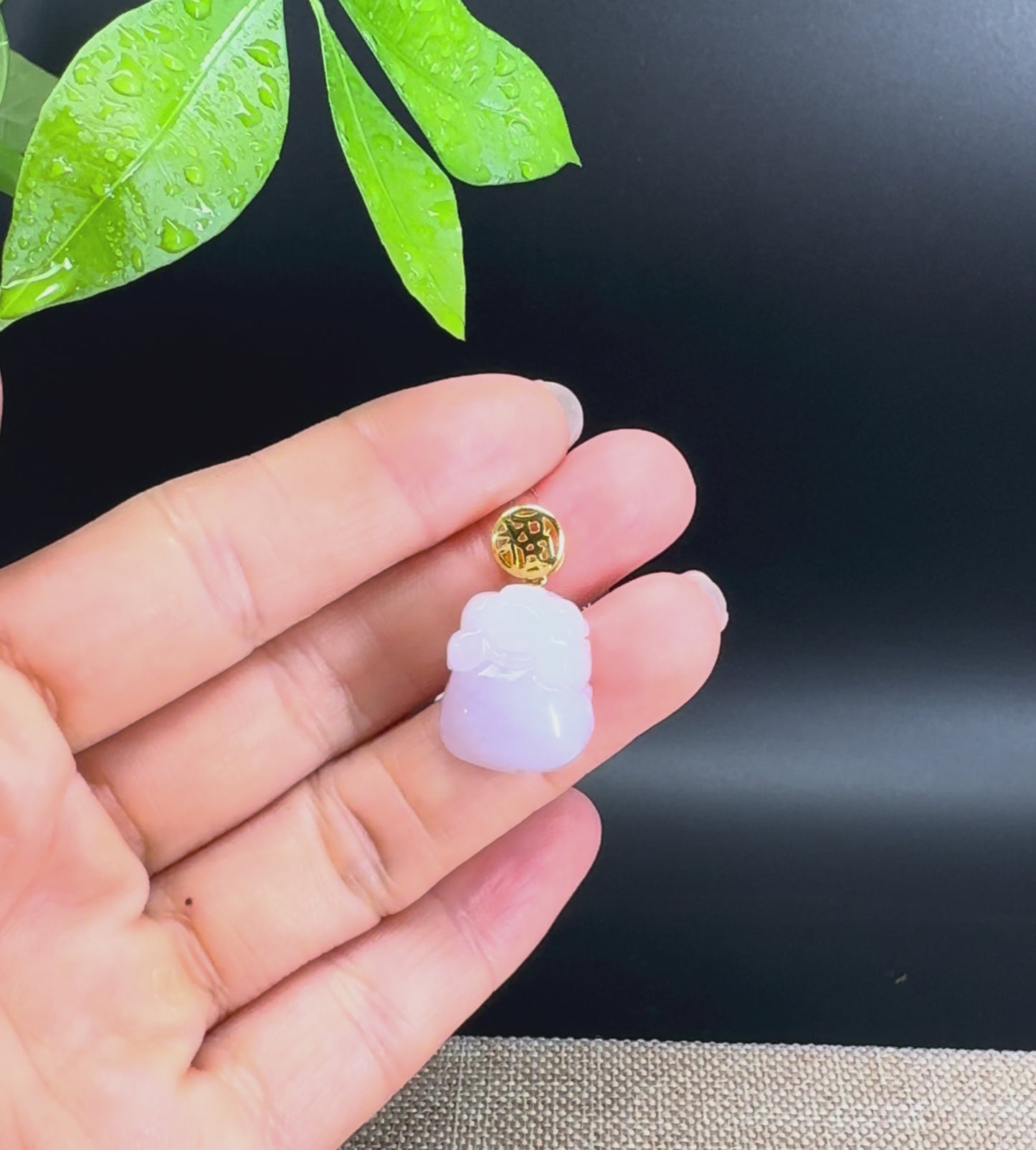 Load and play video in Gallery viewer, 18K Yellow Gold Genuine Icy Lavender Jadeite Jade Lucky Pig Pendant Necklace
