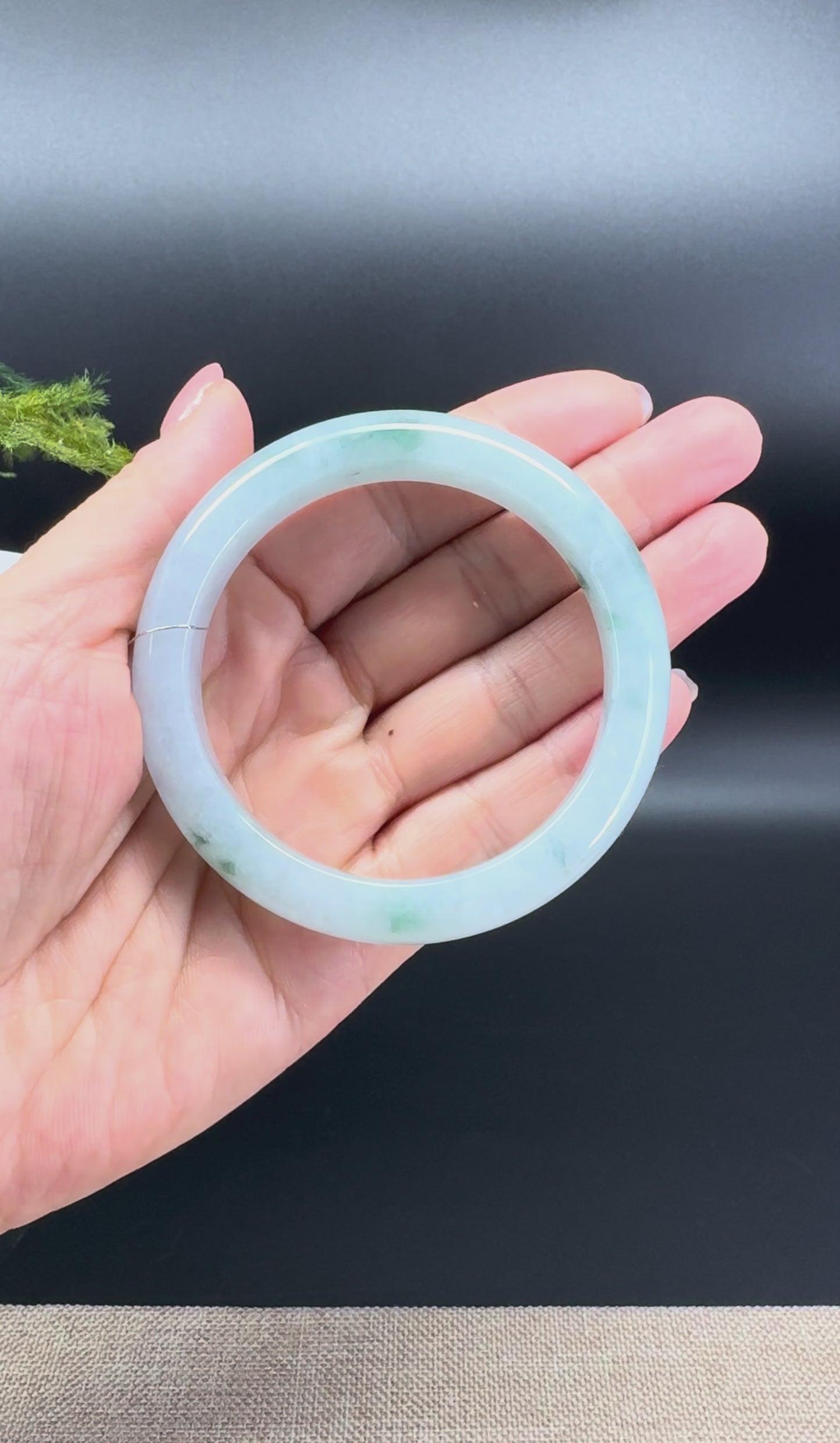 Load and play video in Gallery viewer, Genuine Burmese Green Jade Jadeite Bangle Bracelet (56mm)
