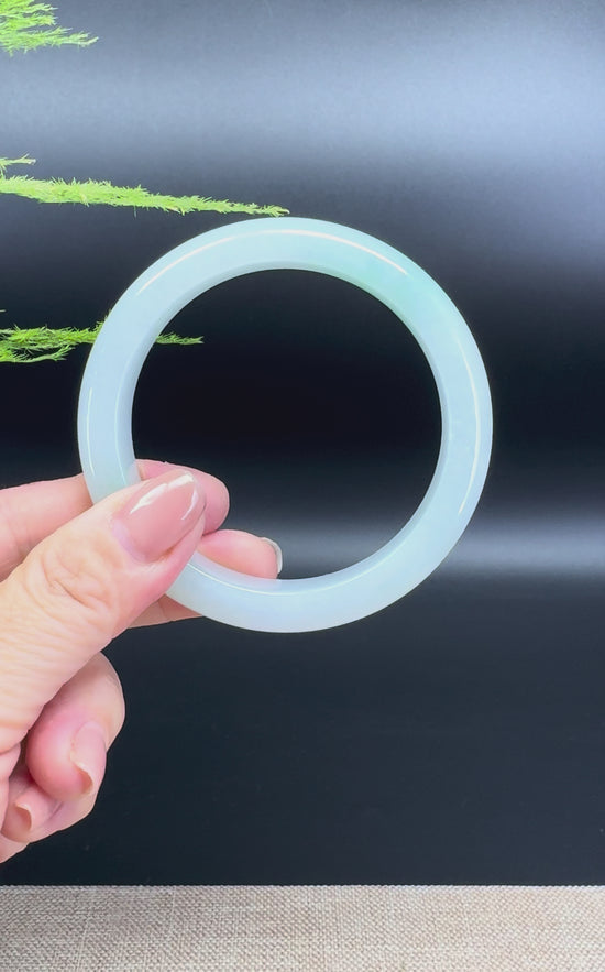 Load and play video in Gallery viewer, Genuine Burmese Lavender Green Jade Jadeite Bangle Bracelet ( 58.7mm )
