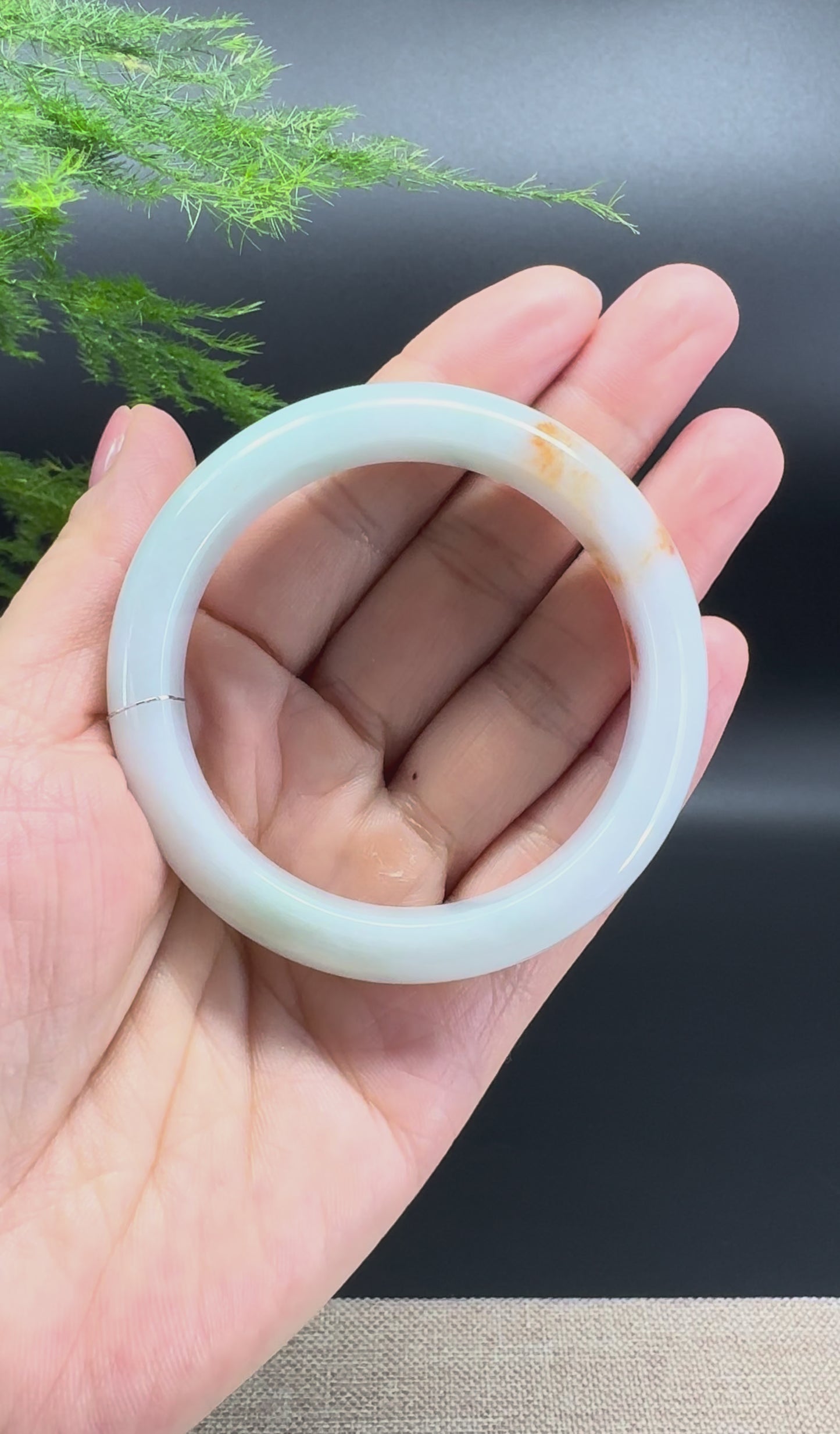 Load and play video in Gallery viewer, Genuine Burmese Yellow Green Jade Jadeite Bangle Bracelet ( 52.3mm)
