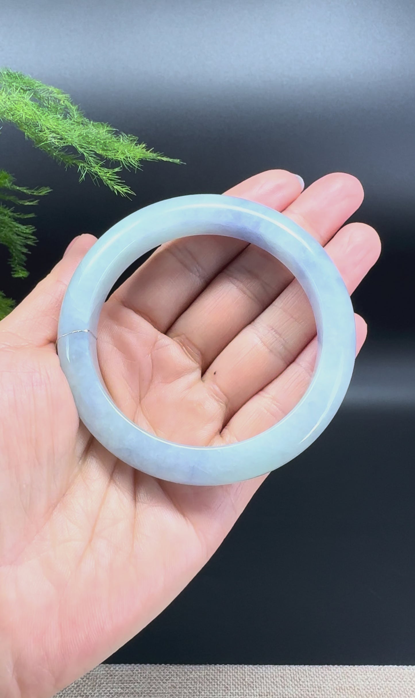 Load and play video in Gallery viewer, Genuine Burmese Blueberry Jadeite Jade Bangle Bracelet (59mm)
