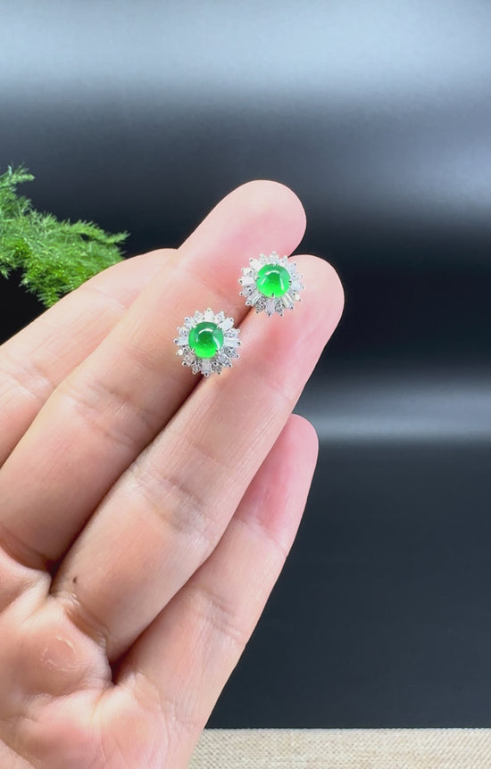 Load and play video in Gallery viewer, RealJade® 18k White Gold Classic Imperial Green Jade &amp;#39;Sunflower&amp;#39; Earrings with Diamonds
