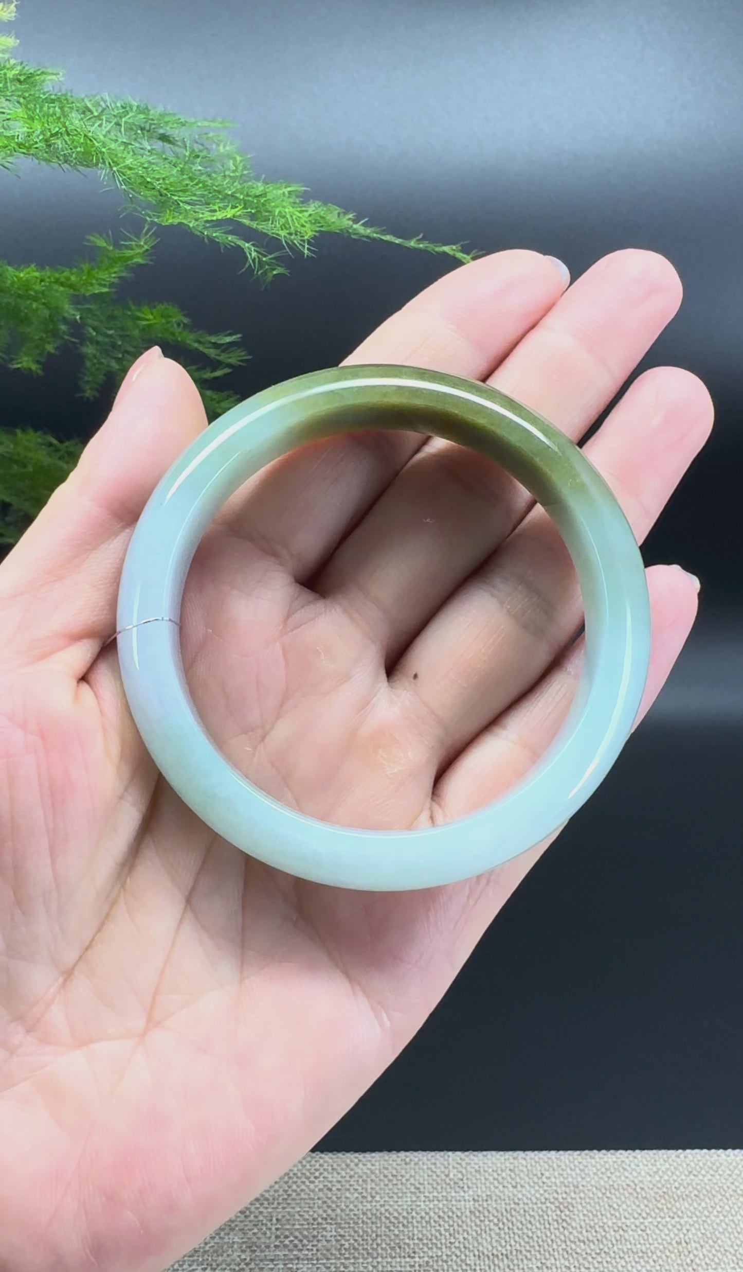 Load and play video in Gallery viewer, Genuine Burmese Yellow Green Jade Jadeite Bangle Bracelet ( 54.7mm )
