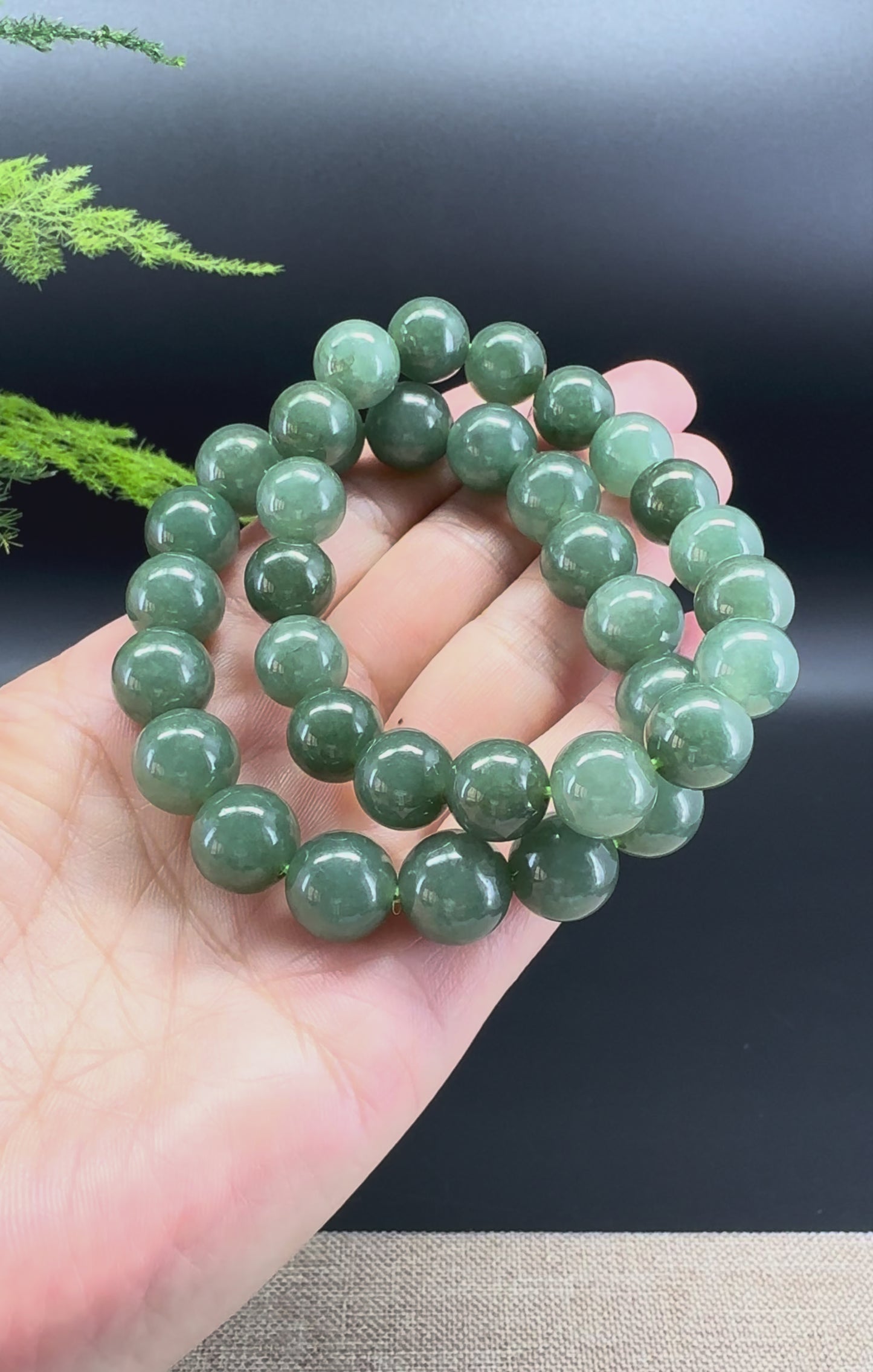 Natural Jadeite Jade  Round Forest Green Beads Bracelet ( 11mm )