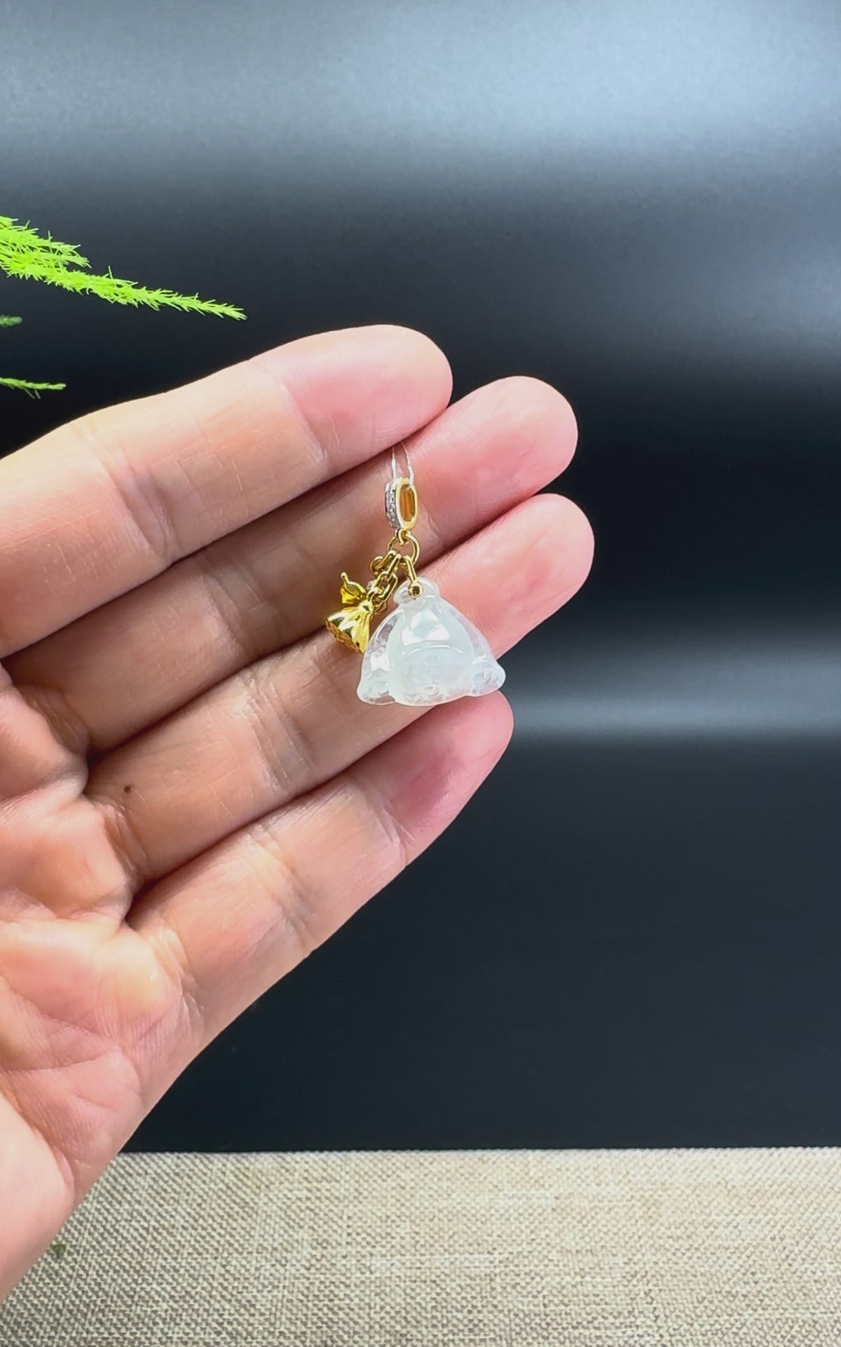 18k Yellow Gold Genuine Icy White Jadeite Jade Lotus Pod Pendant Necklace With Diamonds