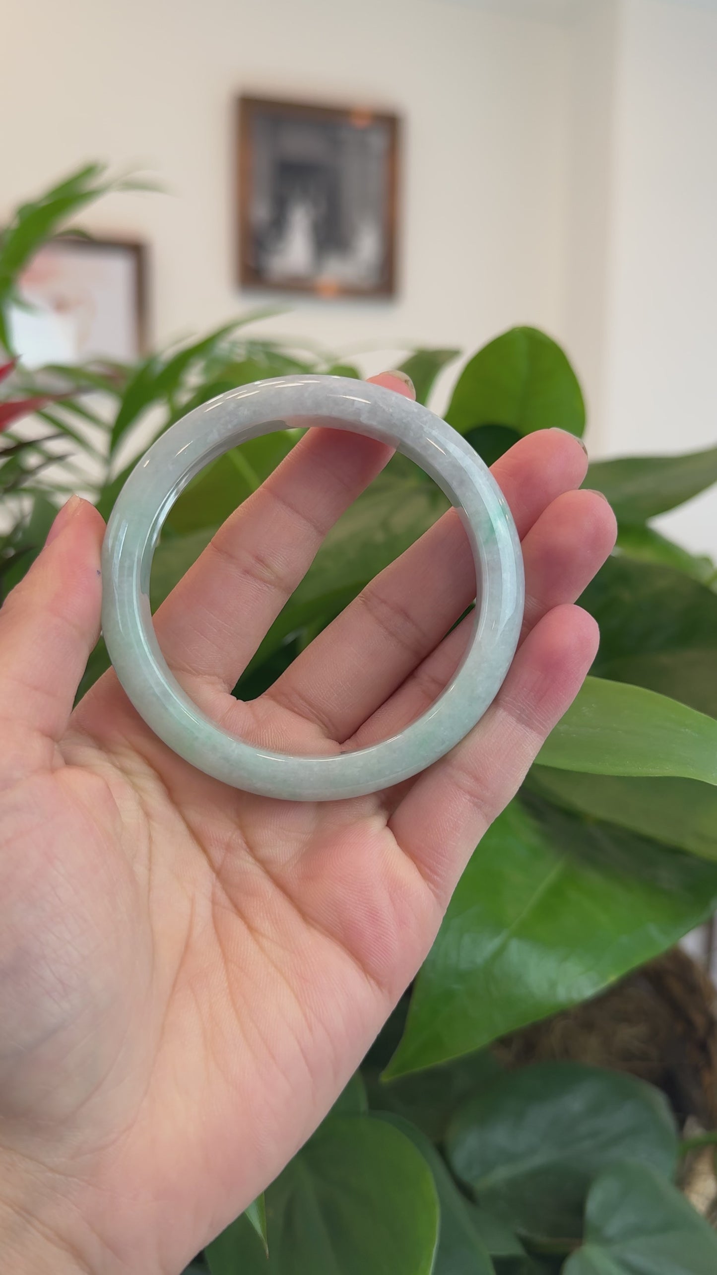Load and play video in Gallery viewer, RealJade® Co. &amp;quot;Classic Bangle&amp;quot; Genuine Burmese Green Jadeite Jade Bangle Bracelet (58.32mm) #T205
