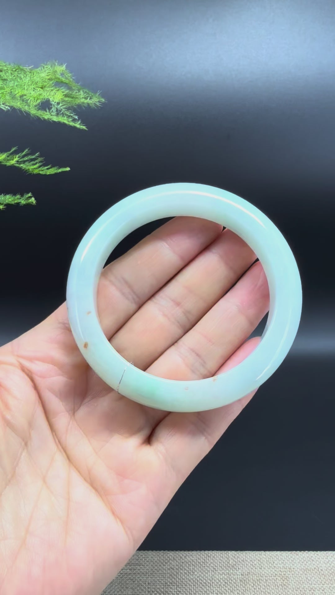 Genuine Burmese Green Jade Jadeite Bangle Bracelet ( 55.6mm )